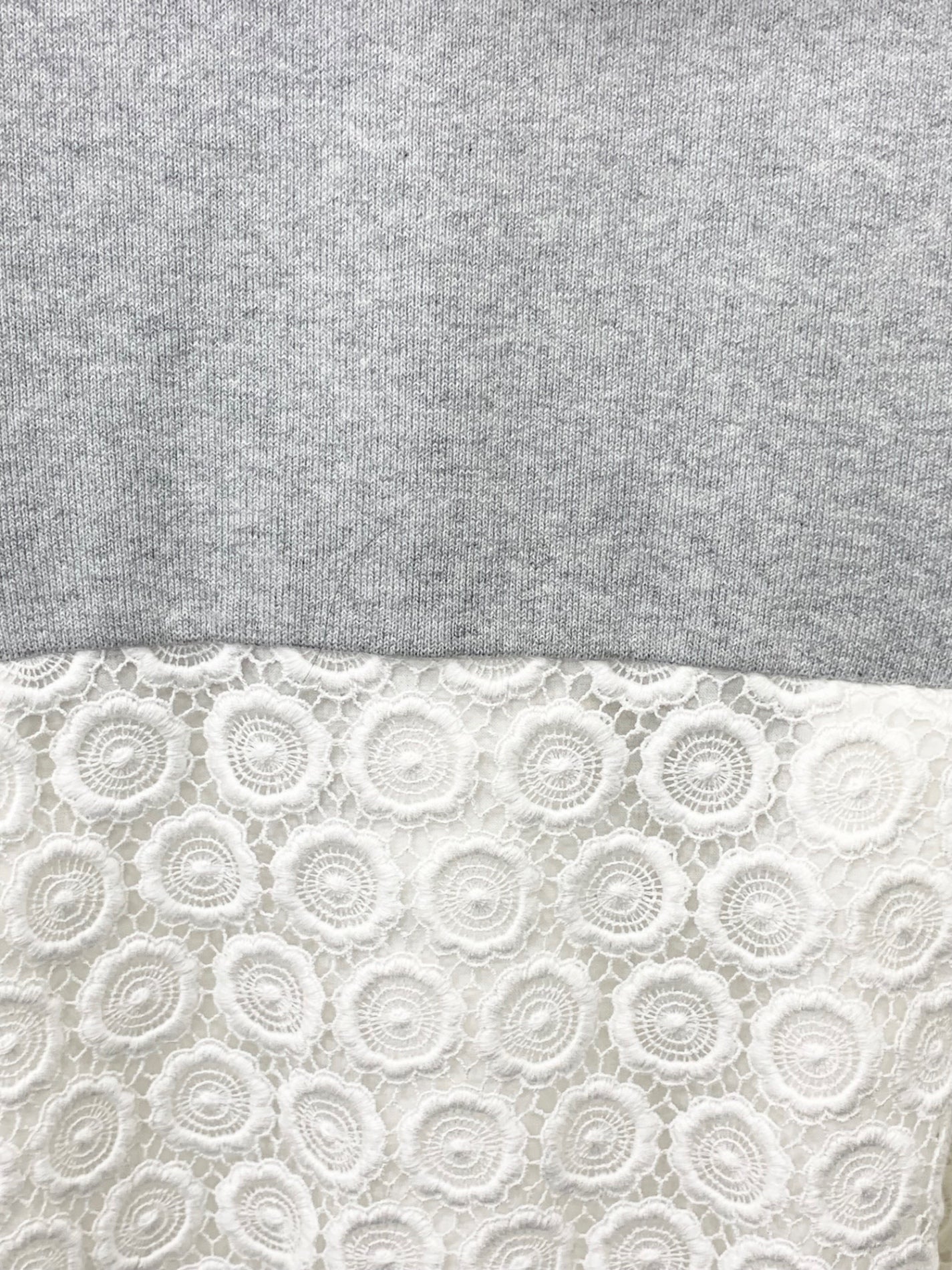 トゥービーシック W5F04-130-07 パーカー 40 グレー サークルレース フラワーモチーフ ITCKBSZ6S0NW 【SALE】