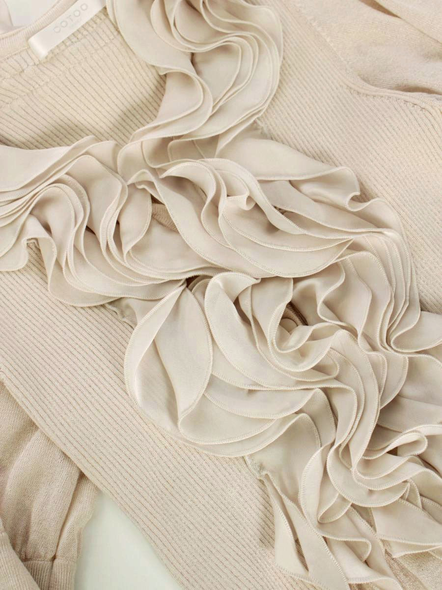 コトゥ W3N25-530-02 ロングカーディガン 38 ベージュ フリル ITXR2910GSR4