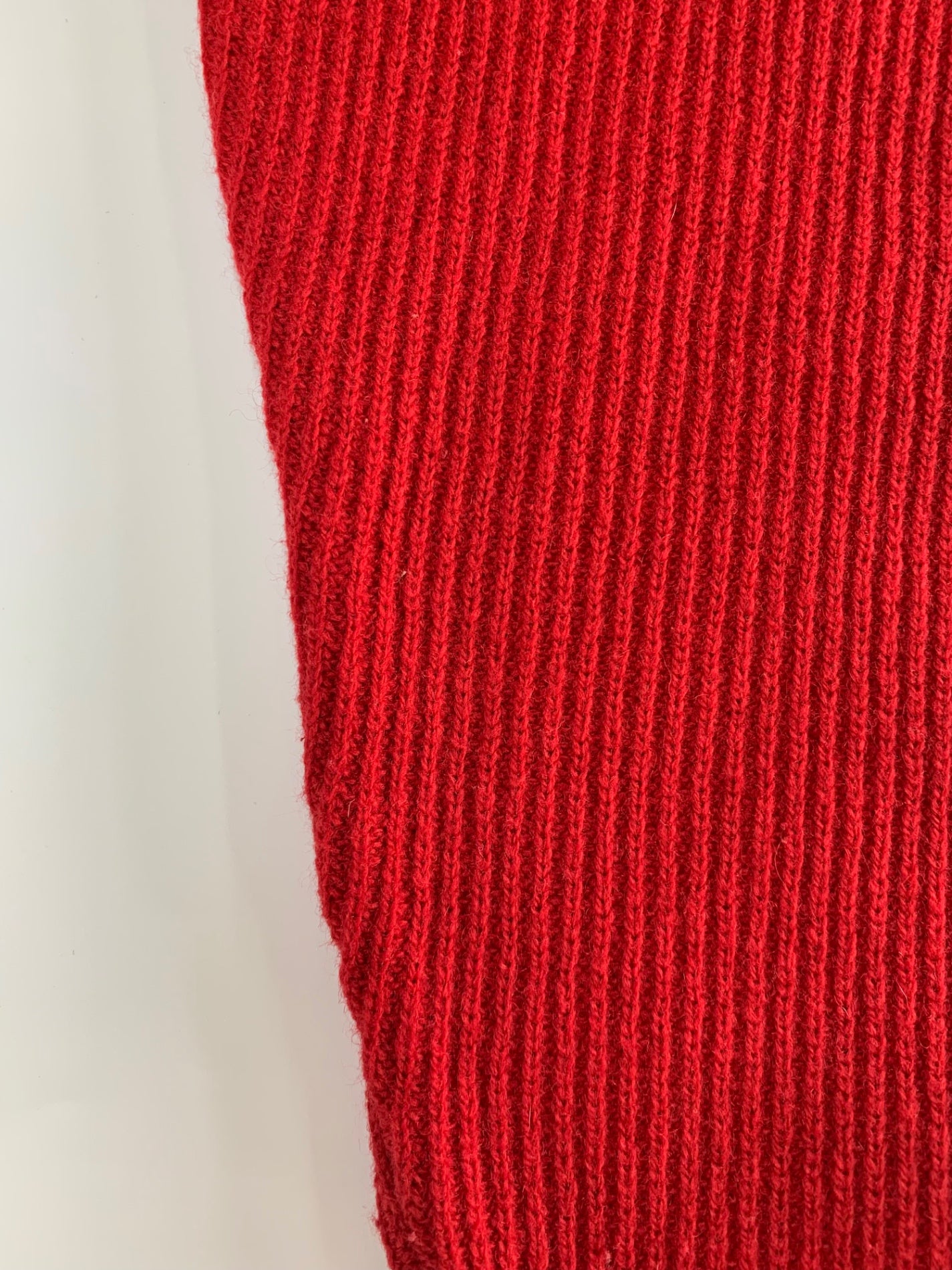 イッセイミヤケメン ME63KN020 Vネックニット L レッド ITDPZ9WC8O1A