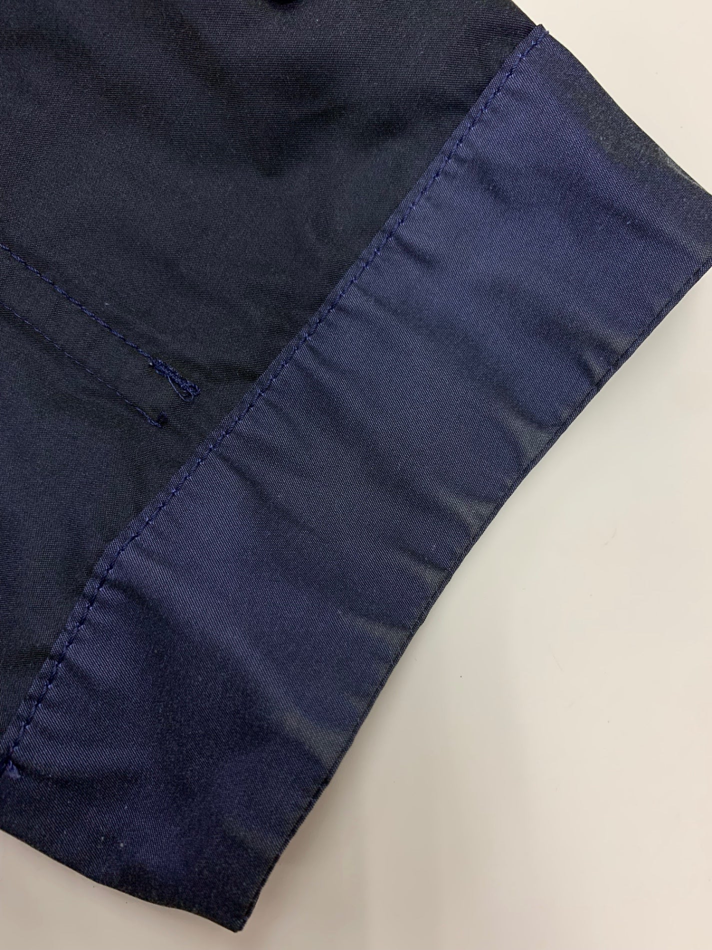 イッセイミヤケ シャンブレー テック コート M13FA048 2 ネイビー 形状記憶素材 撥水加工 ‘21AW IT3ZFZJ6SXAS 【SALE】