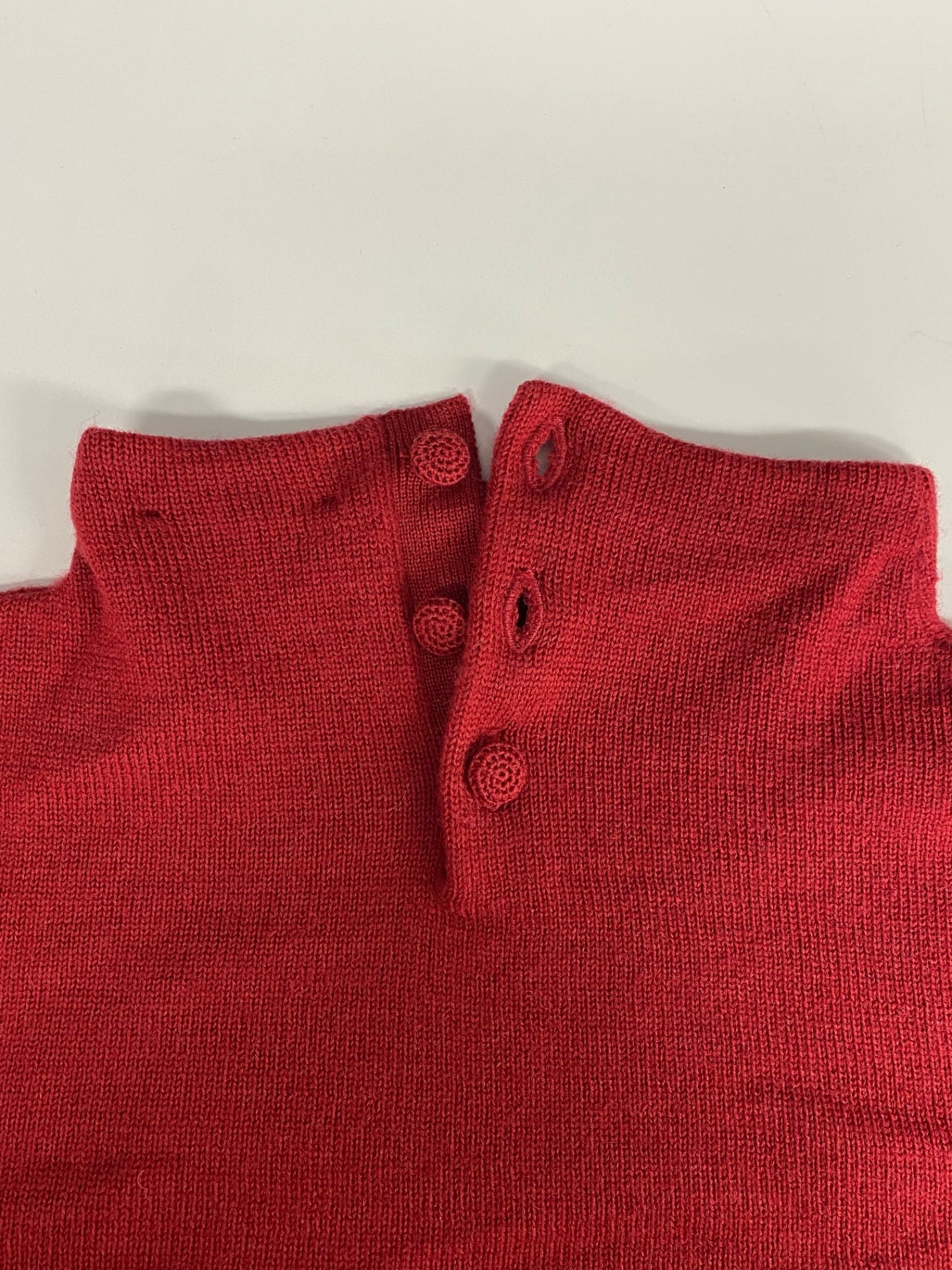 シビラ GBFAV-55190 ニット 40 レッド フラワーモチーフ 刺繍 ITWC0N48NMEY