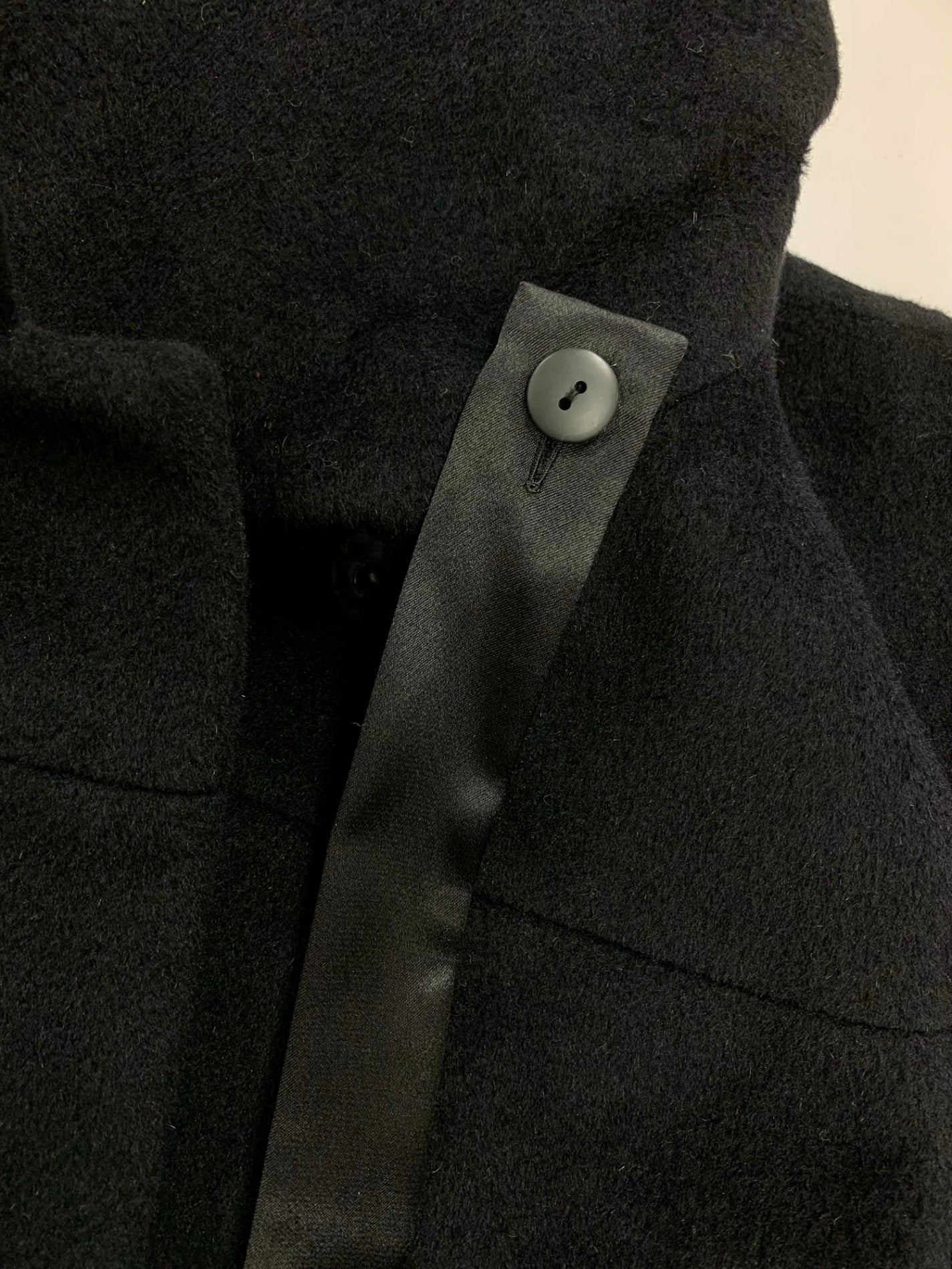 トゥービーシック UWF37-805-09 ショートコート 40 ブラック アンゴラ ラビット ファー ITVX1WQ3VN6W