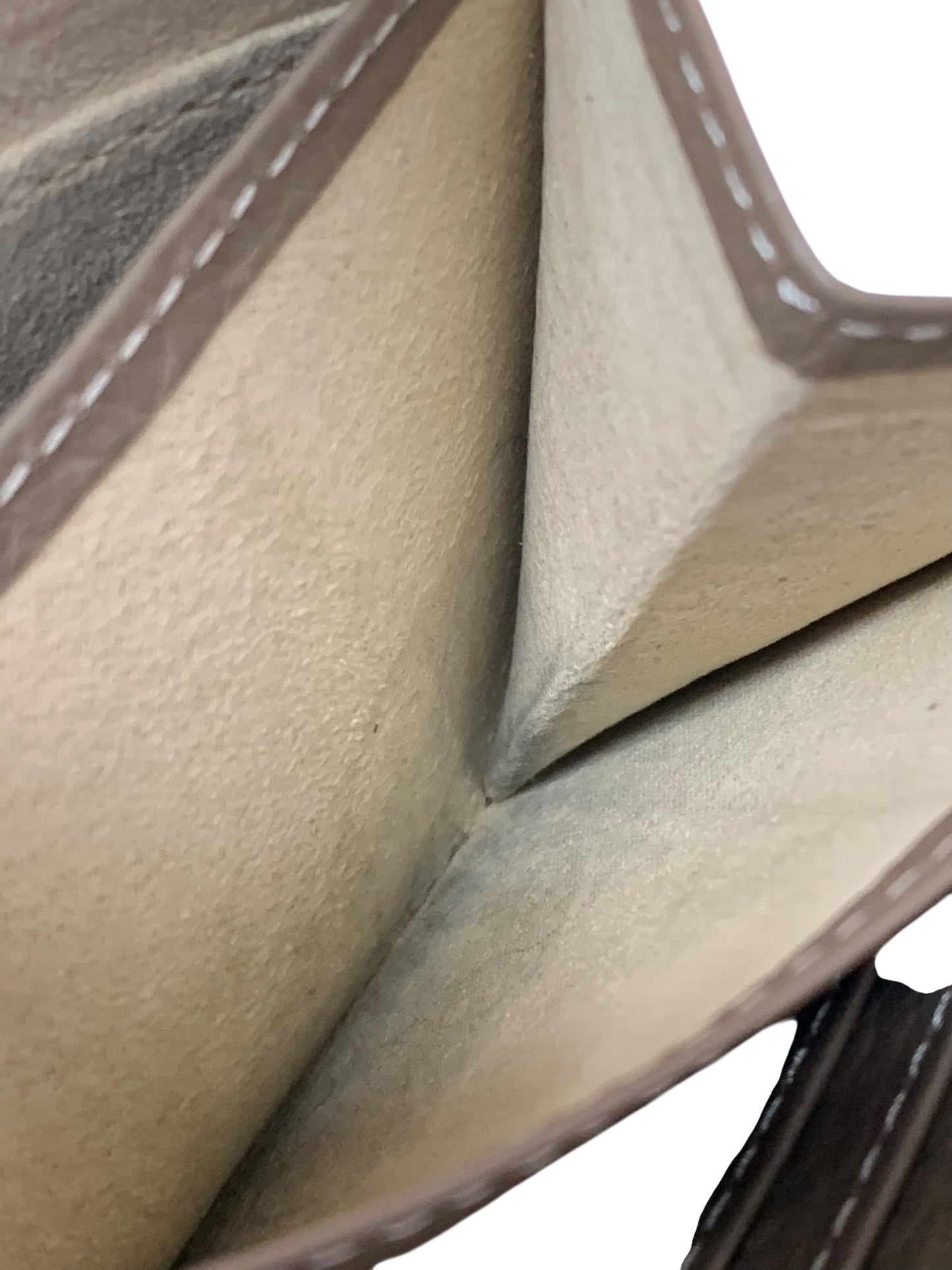 アタオ milimoケリー ミニ財布 グレージュ レザー ITZ6L1V7TN6O