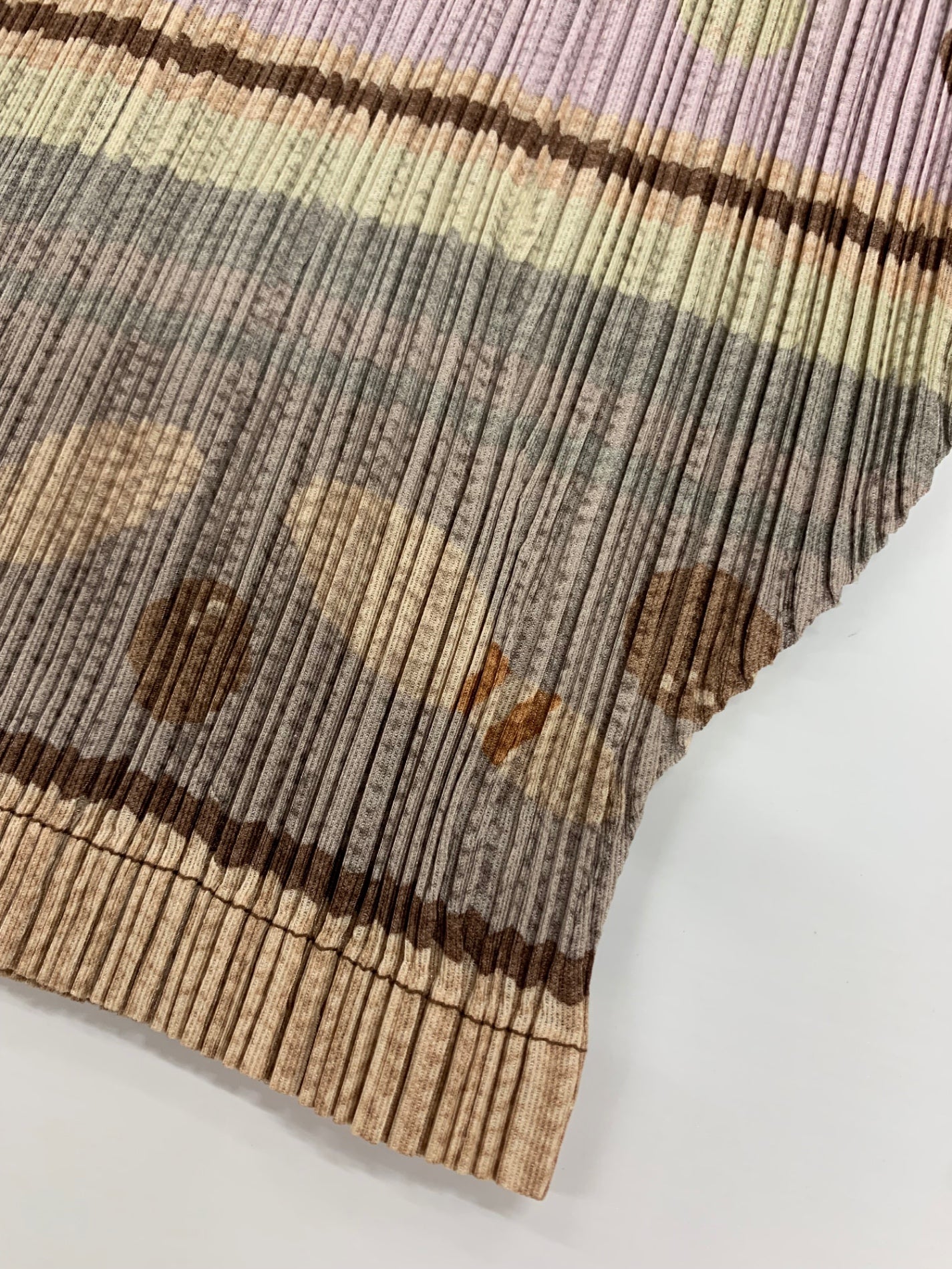 プリーツプリーズイッセイミヤケ PP73-JK651 カットソー 3 マルチカラー Vネック ボーリング柄 ITOLXTD9DHK0 【SALE】