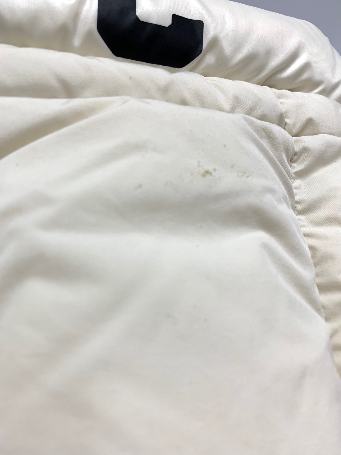 モンクレール デュボア e20914131585 ダウンジャケット 6 ホワイト ITGW935UTZCW