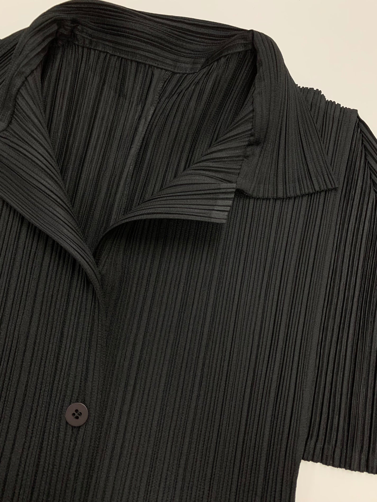 プリーツプリーズイッセイミヤケ PP13-JJ104 シャツ 3 ブラック ITNLLSHLXI6G