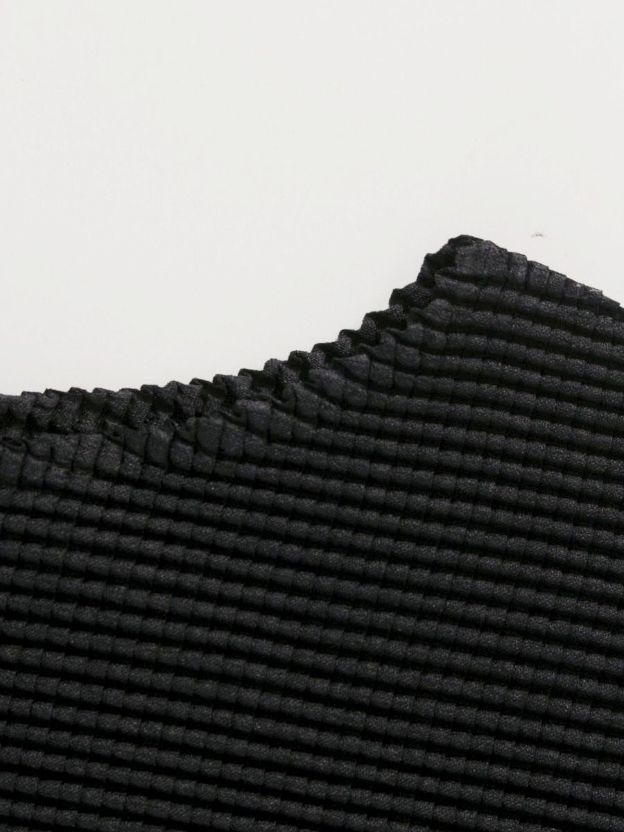 ミーイッセイミヤケ MI11FJ002 プルオーバー ブラック ラウンドネック ワッフルプリーツ ITASM1VH62FV