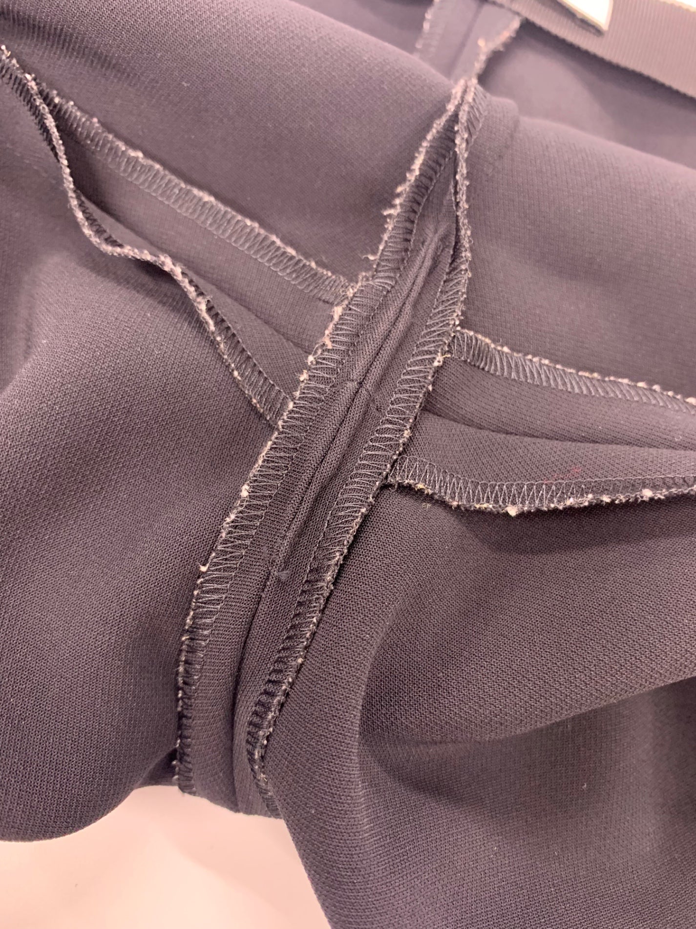 フォクシーニューヨーク カジュアルストレッチパンツ 39231 パンツ 40 ブラック センタープレス クロップド パンツ IT8PGY1419AO