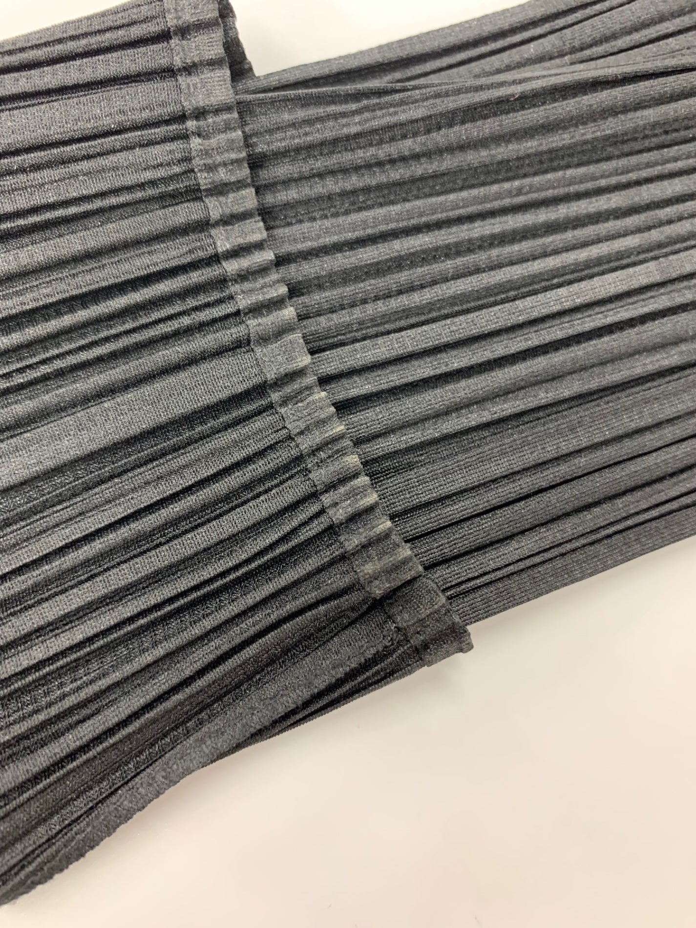 プリーツプリーズイッセイミヤケ PP83-JO124 カーディガン 3 ブラック プリーツ ステッチ ITA1V14TKJJF