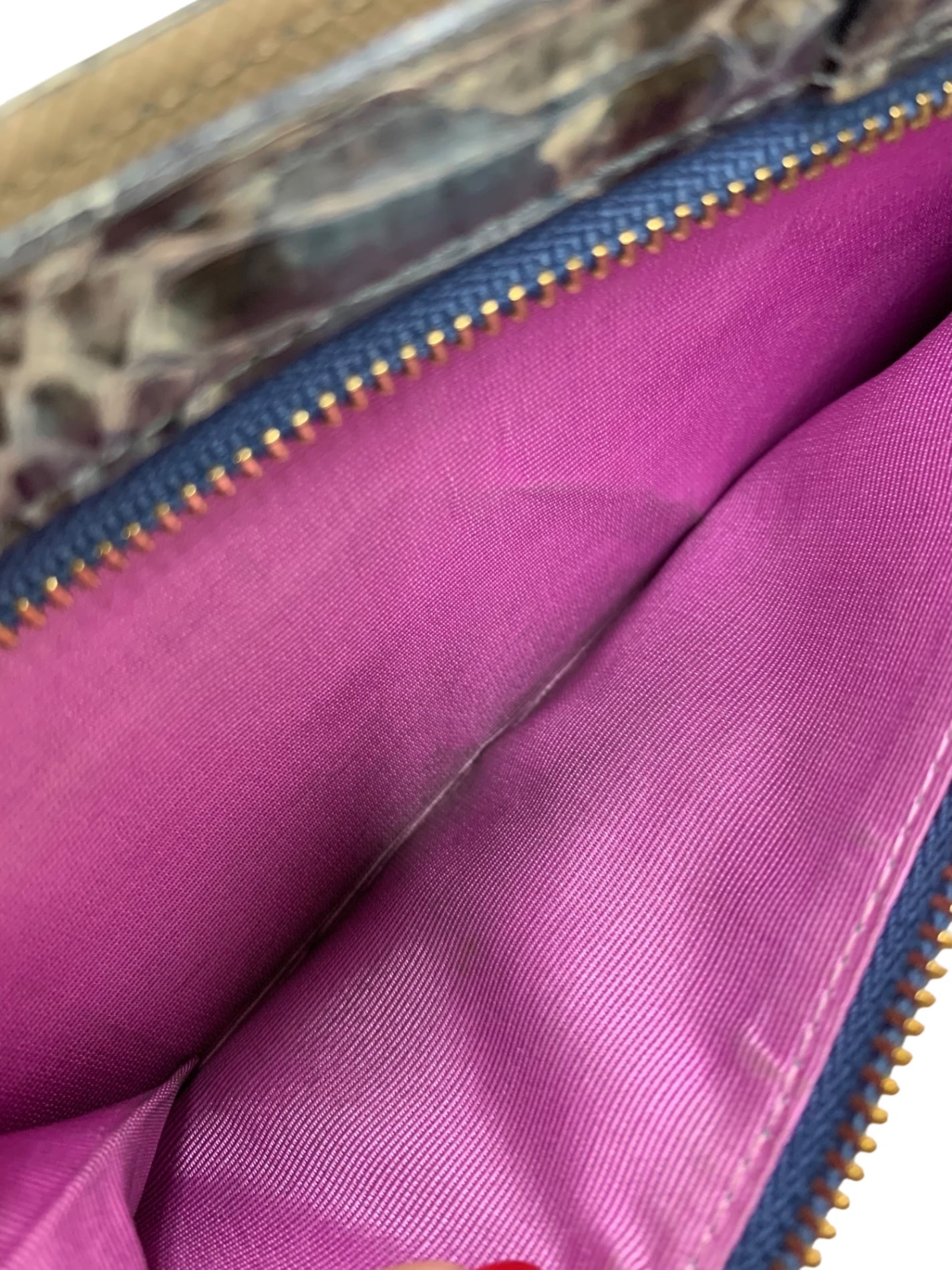 エーディーエムジェイ 長財布 ネイビー パイソン型押し IT64UCWU78VG 【SALE】