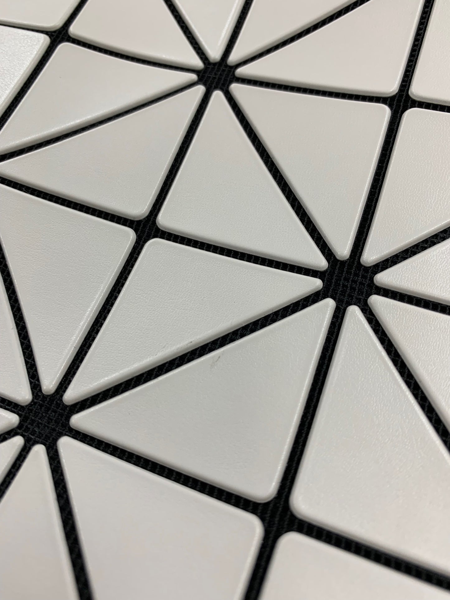 バオバオイッセイミヤケ ROCK MATTE BB56AG402 ハンドバッグ グレー ITY8EZEDQF96 【SALE】