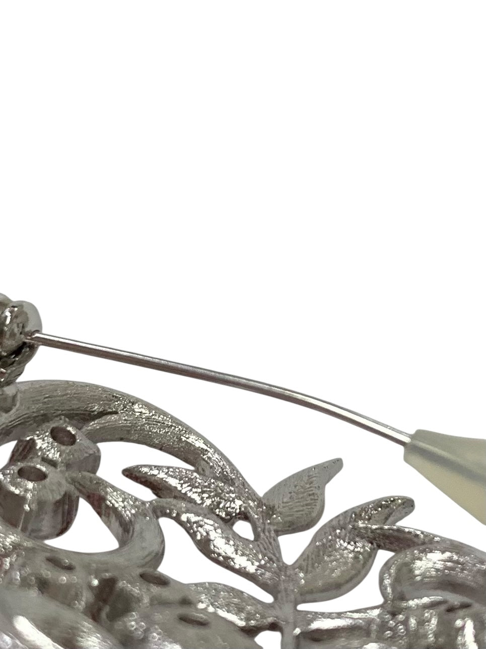 フォクシーブティック ブローチ シルバー ラインストーン ITSH5N30EEXQ