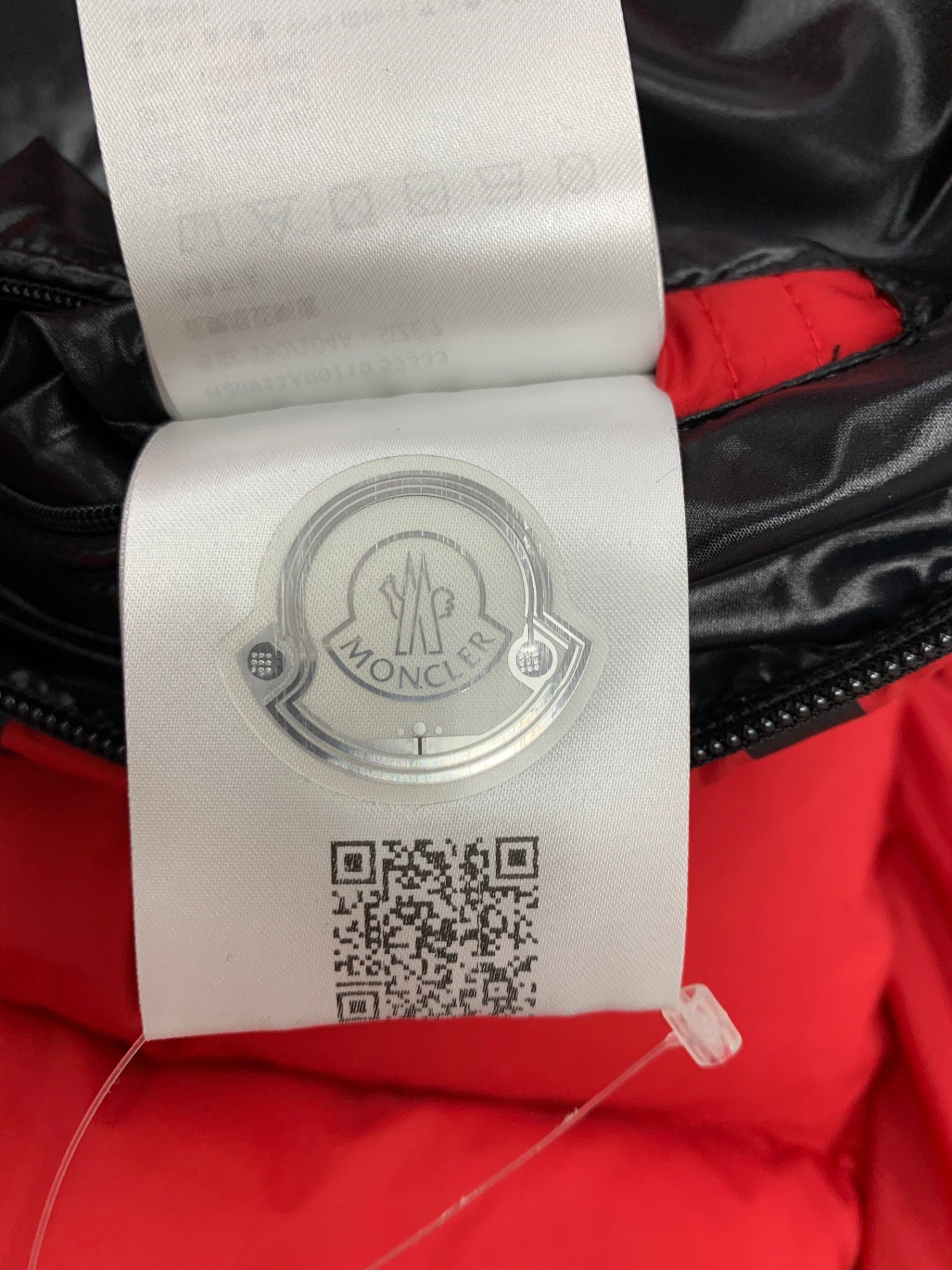 モンクレール AMAK H20911a00110 ダウンベスト 7 レッド ITDSRE1AY88B