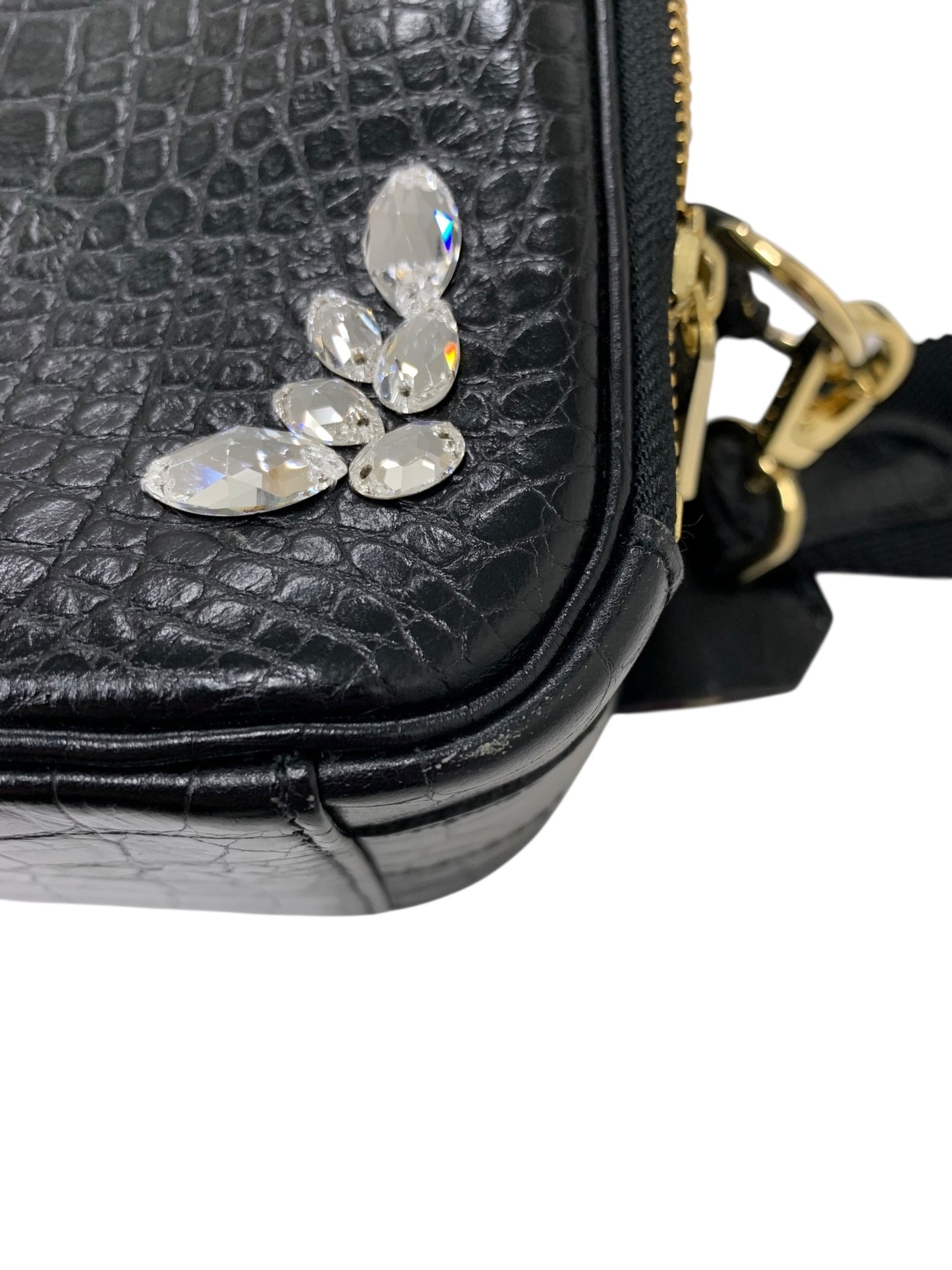 エーディーエムジェイ ショルダーバッグ ブラック クロコ型押し レザー スワロフスキー IT183MAATSW8