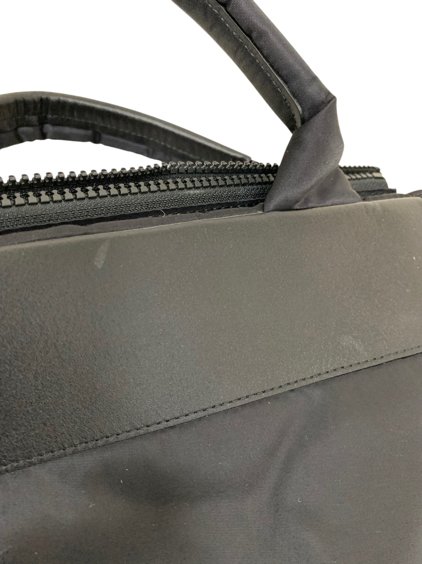 イアンヌ デイリーバッグ オペラ トートバッグ ブラック 軽量&撥水パフ素材 IT5BLUADOIW4