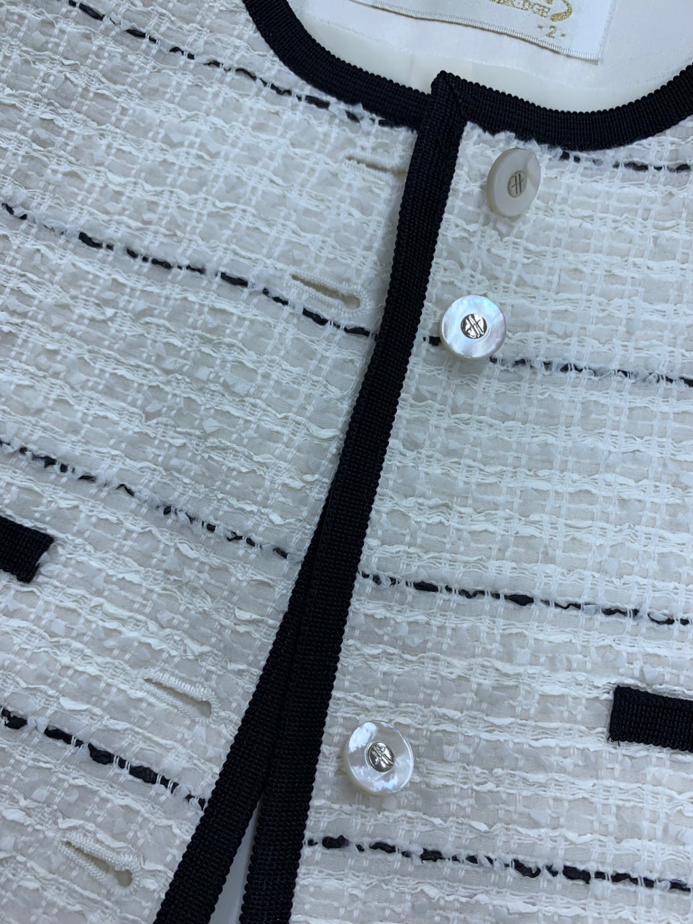 ハロッズ 10511706 セットアップ 2 ホワイト ノーカラー ジャケット スカート ツイード ITIH15O2UR2O