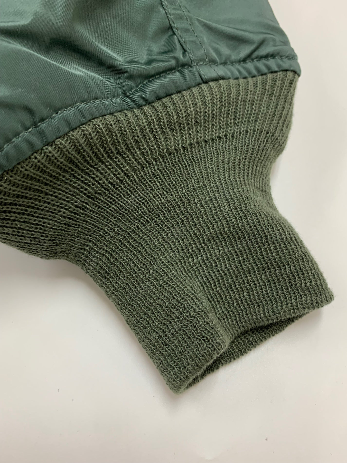 アルファインダストリーズ ブルゾン M カーキグリーン リバーシブル ロゴ刺繡(オレンジ) ITHP8WJ5TS2I