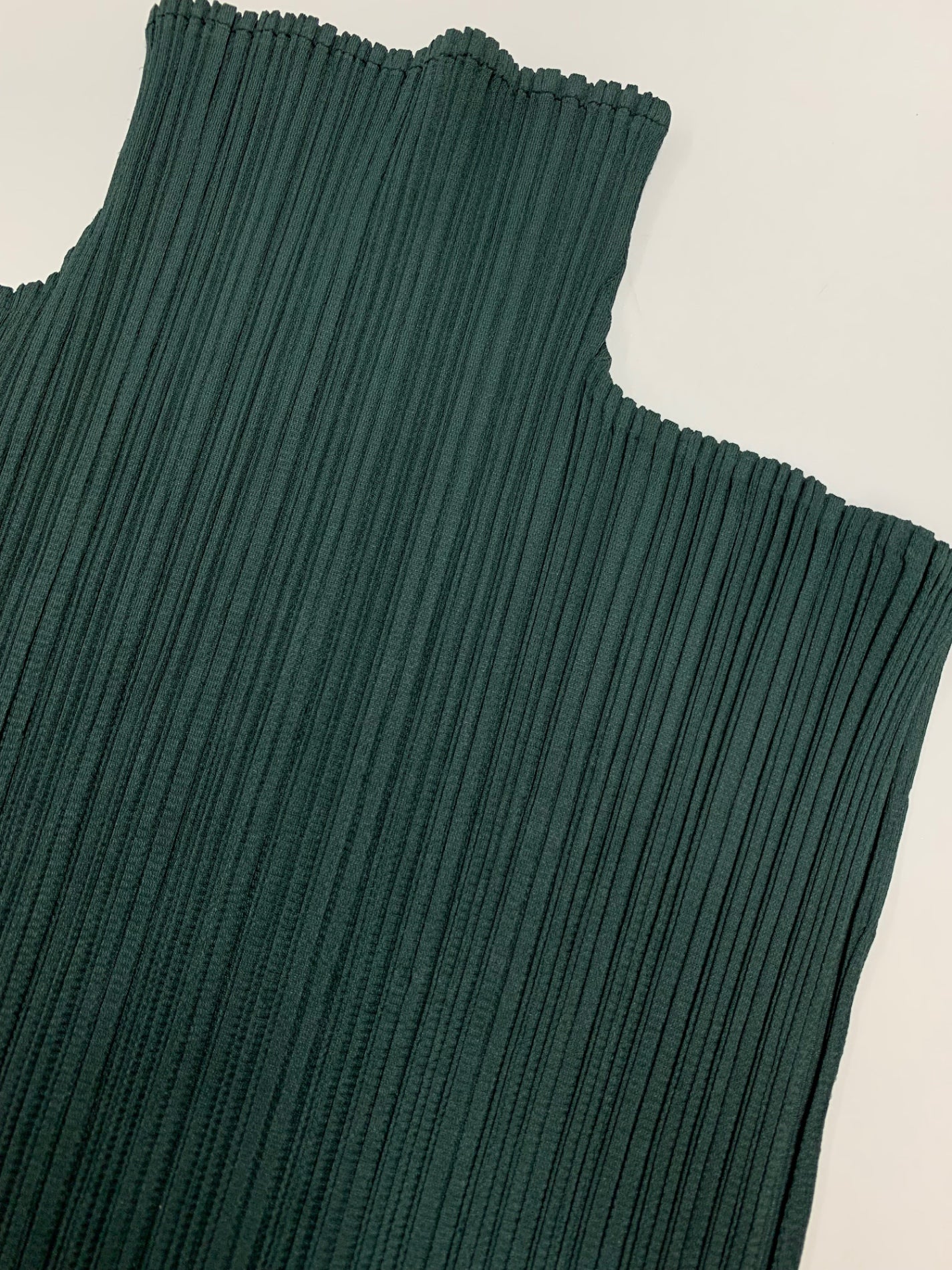 プリーツプリーズイッセイミヤケ PP72-JK603 カットソー 3 グリーン ボトルネック サイドスリット ITXWPYWF94QM