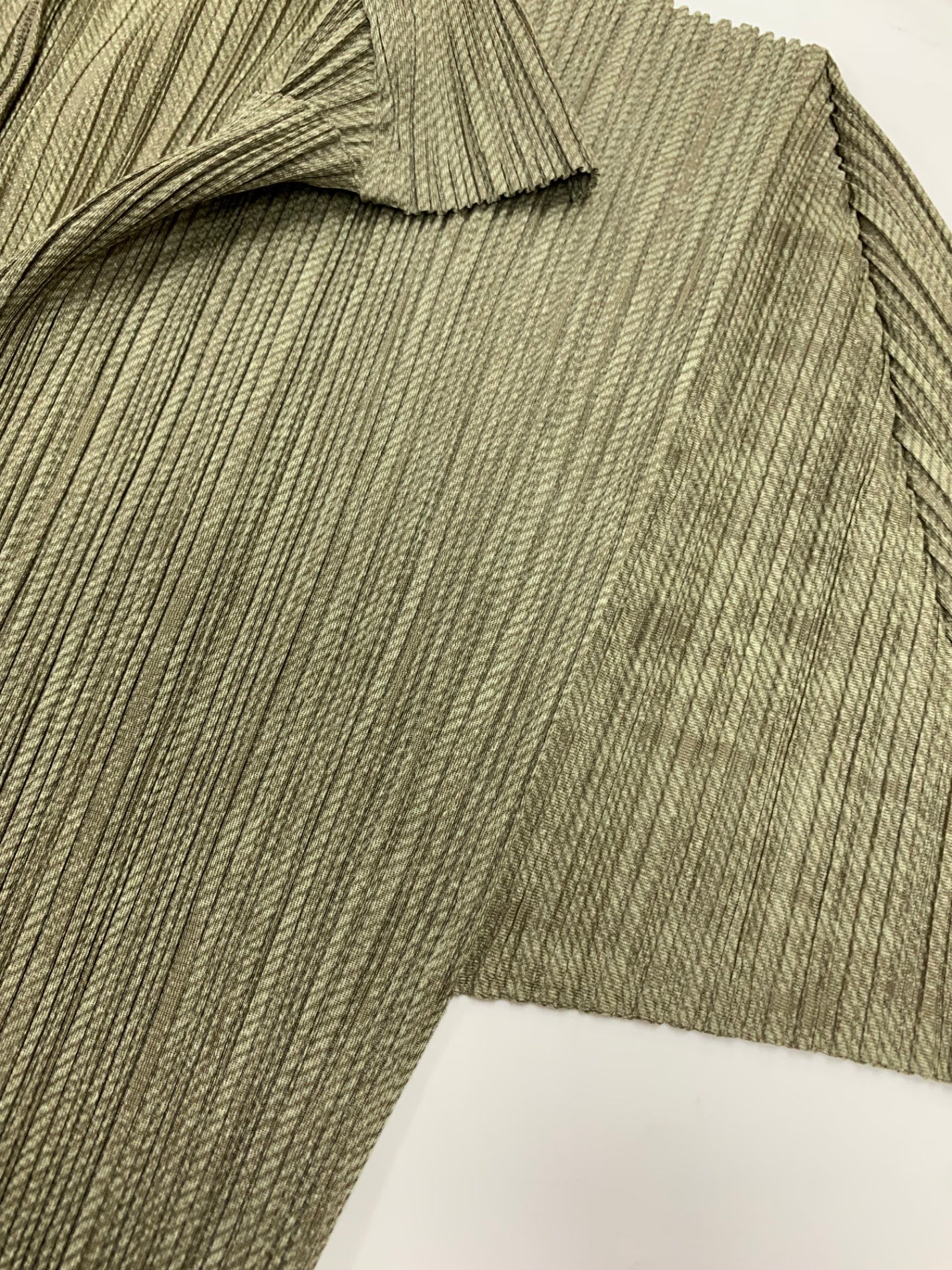 プリーツプリーズイッセイミヤケ PP73-JK225 シャツワンピース 3 カーキグリーン プリーツ ITAK3BCJSDWG 【SALE】