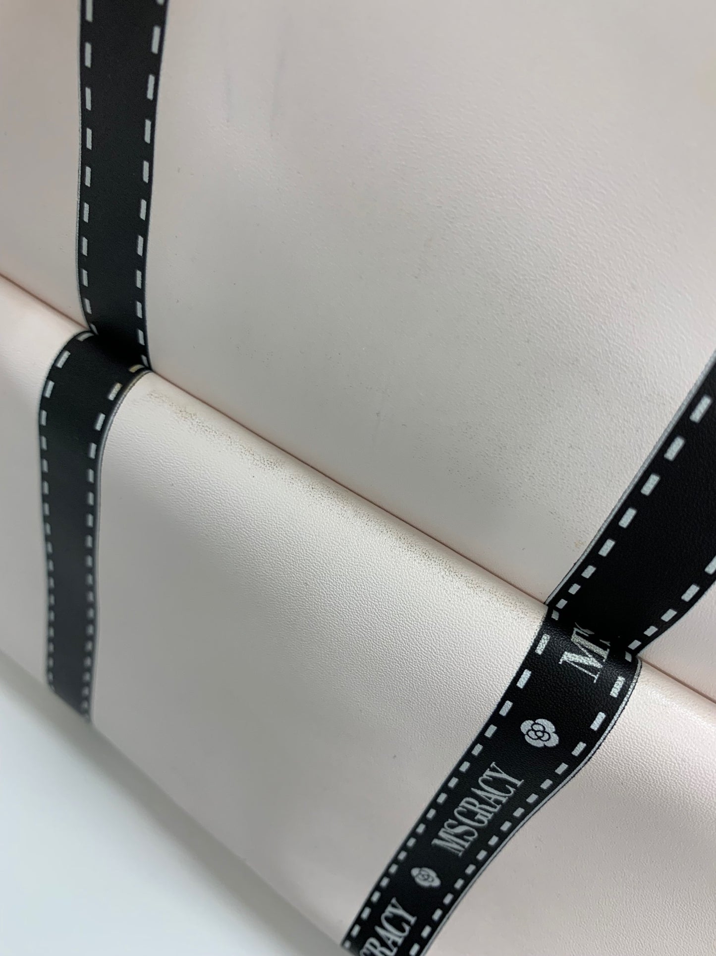 エムズグレイシー バッグ 094302 ピンク リボン ITGAZR91STNW 【SALE】