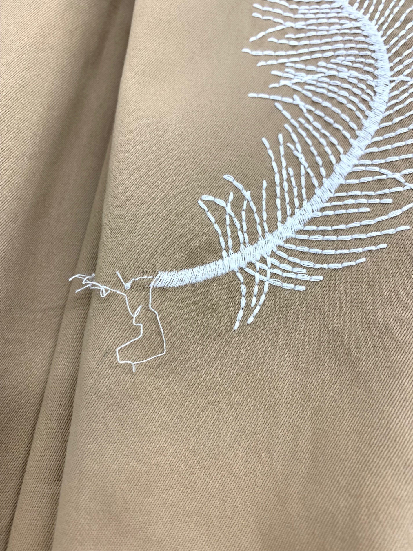 セブンテンバイミホカワヒト 4A301 スカート M ベージュ フェザー 羽モチーフ 刺繍 フレア IT4V1YA4LOF8