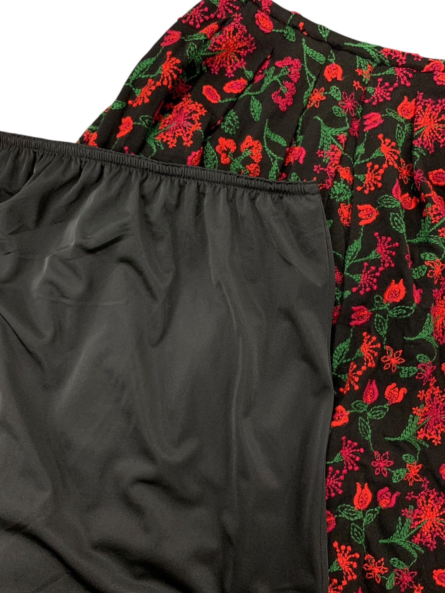 シビラ GBHAV30290 スカート M ブラック フラワー 刺繍 IT0J66BXUCVI