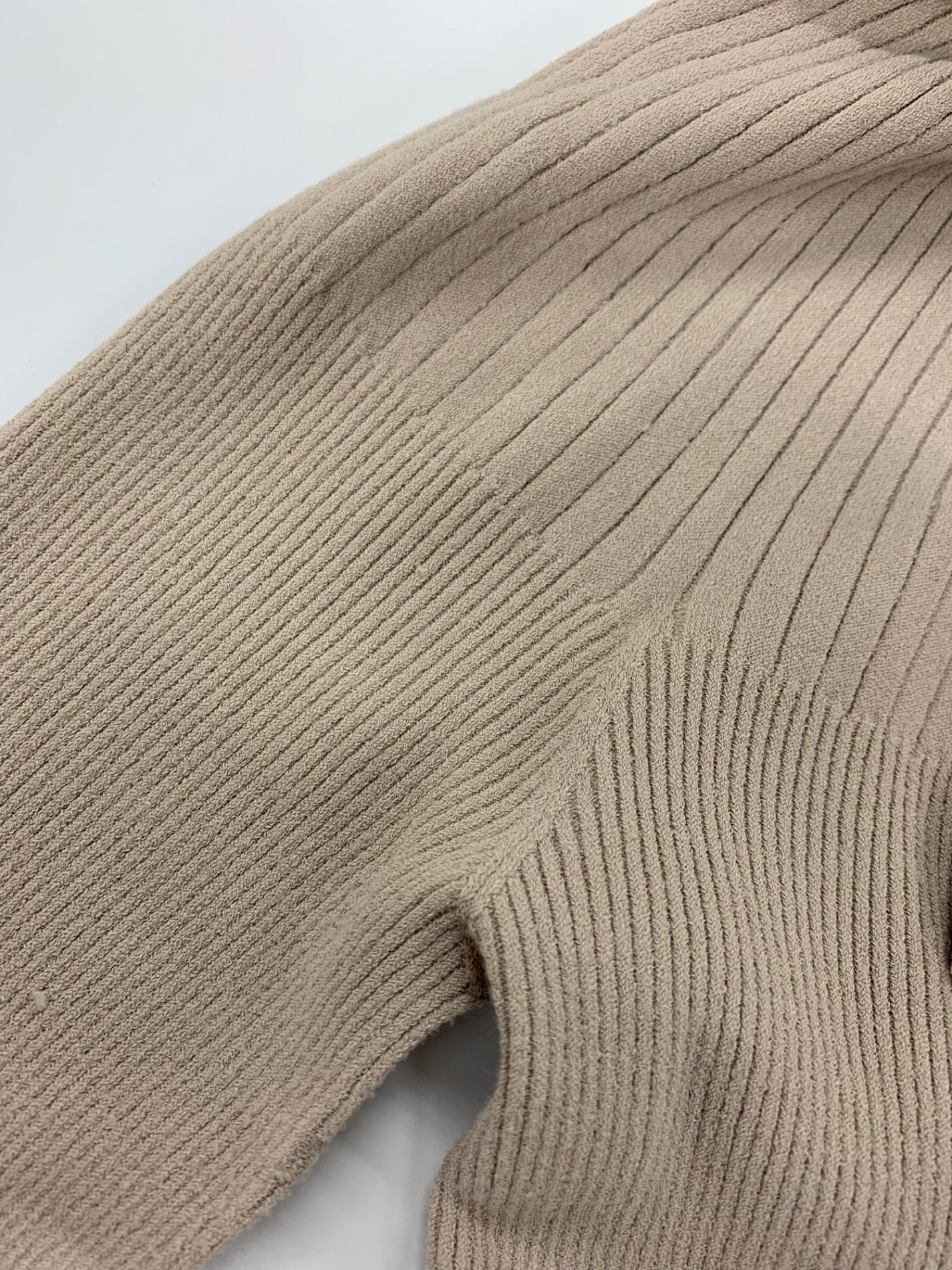 フォクシーブティック Knit Top Dolcevita 42446 ニットトップス 40 ベージュ 2023年増産品 ITQV93QXCM8H
