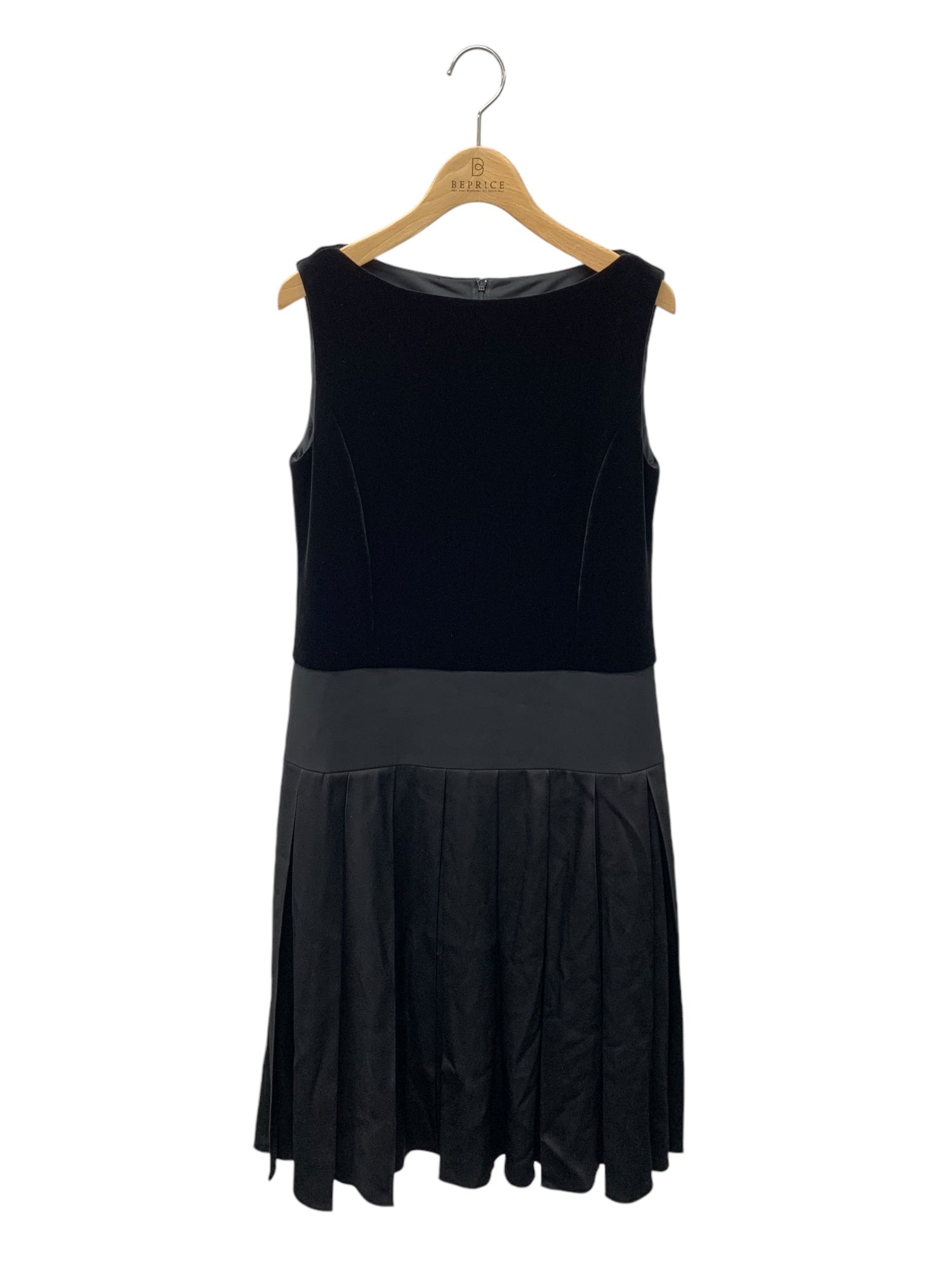 ベロアノワール by フォクシーニューヨーク Delphinus 43865  