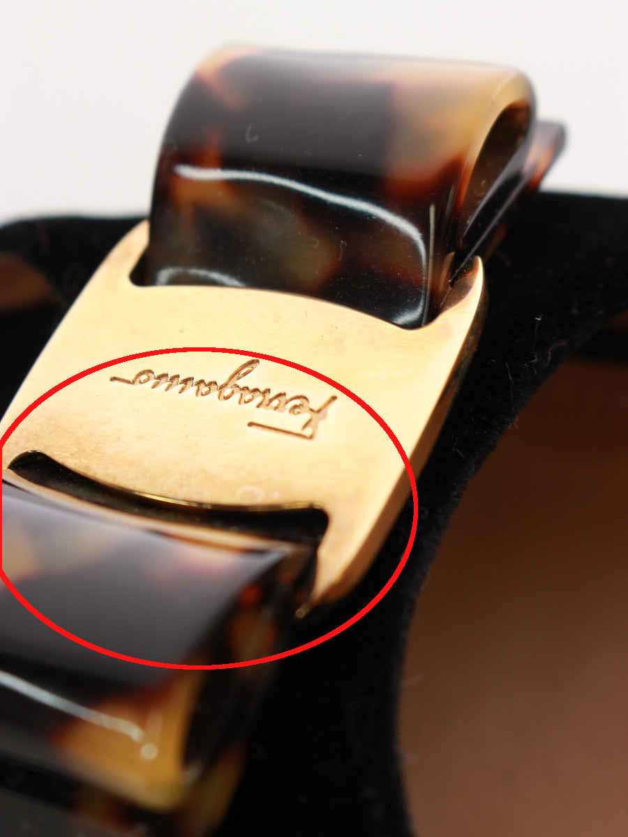 サルヴァトーレフェラガモ パンプス ヴァラ ベロア