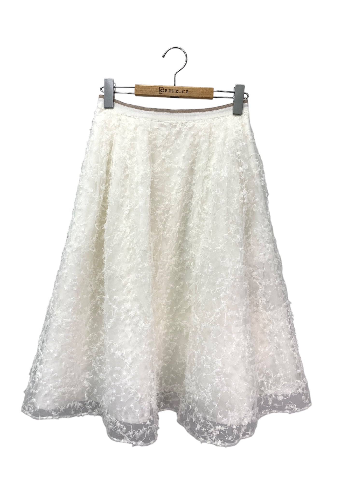 フォクシーブティック Skirt Manoir 39683 スカート 38 ホワイト フラワーモチーフ | 中古ブランド品 古着通販ビープライス