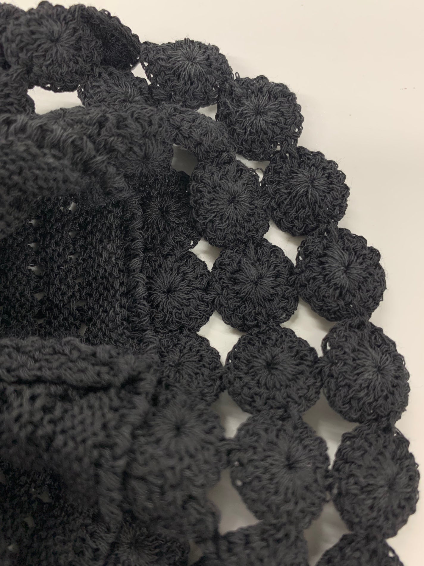 トゥービーシック W5F53-521-09 ロングカーディガン 40 ブラック 鉤編み IT2S3AAR6PH2