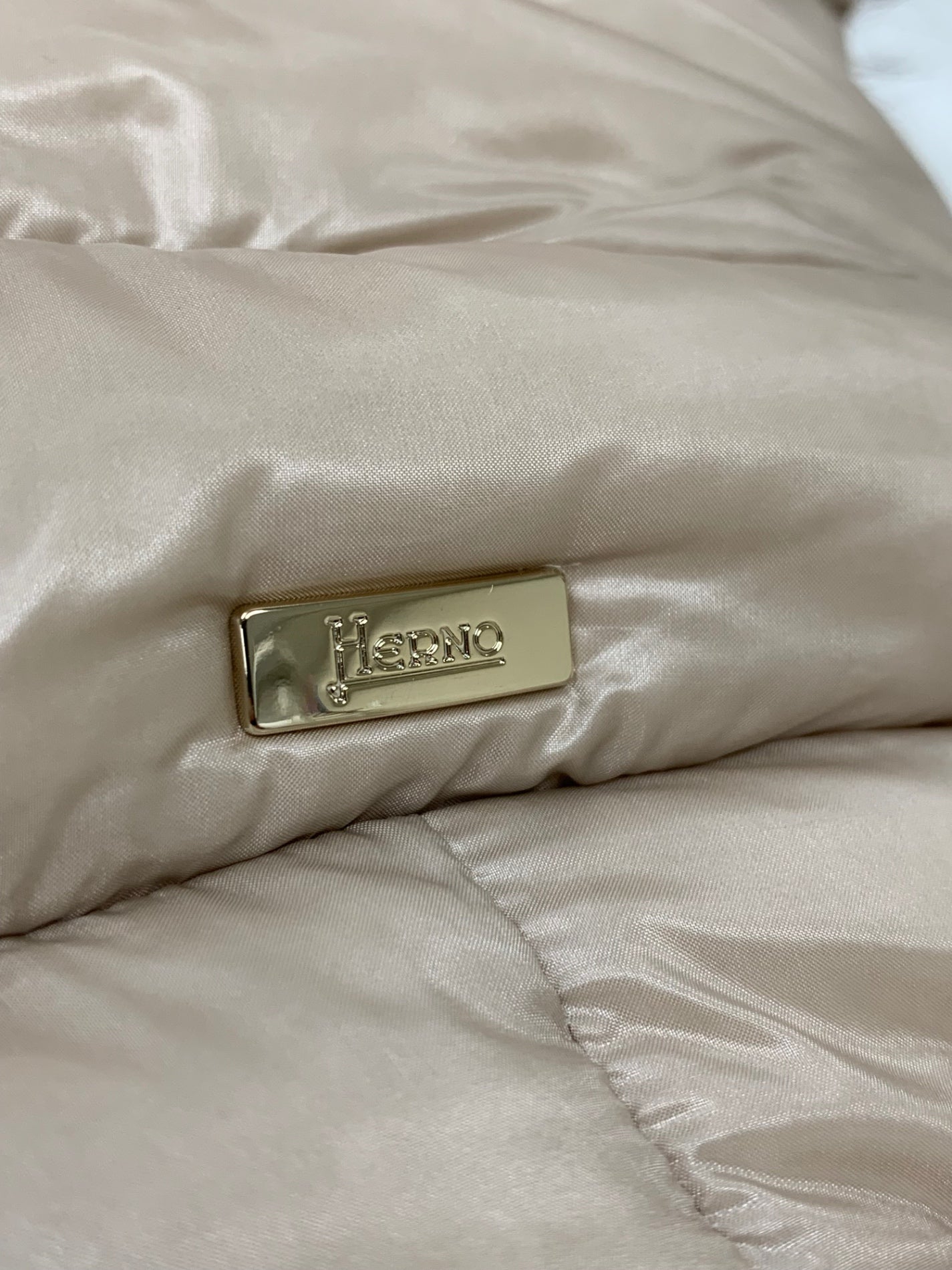 ヘルノ PI0484D 12017 1985 ダウンコート 46 ベージュ フィンラクーン ナイロン ITEIYB8FLHL8