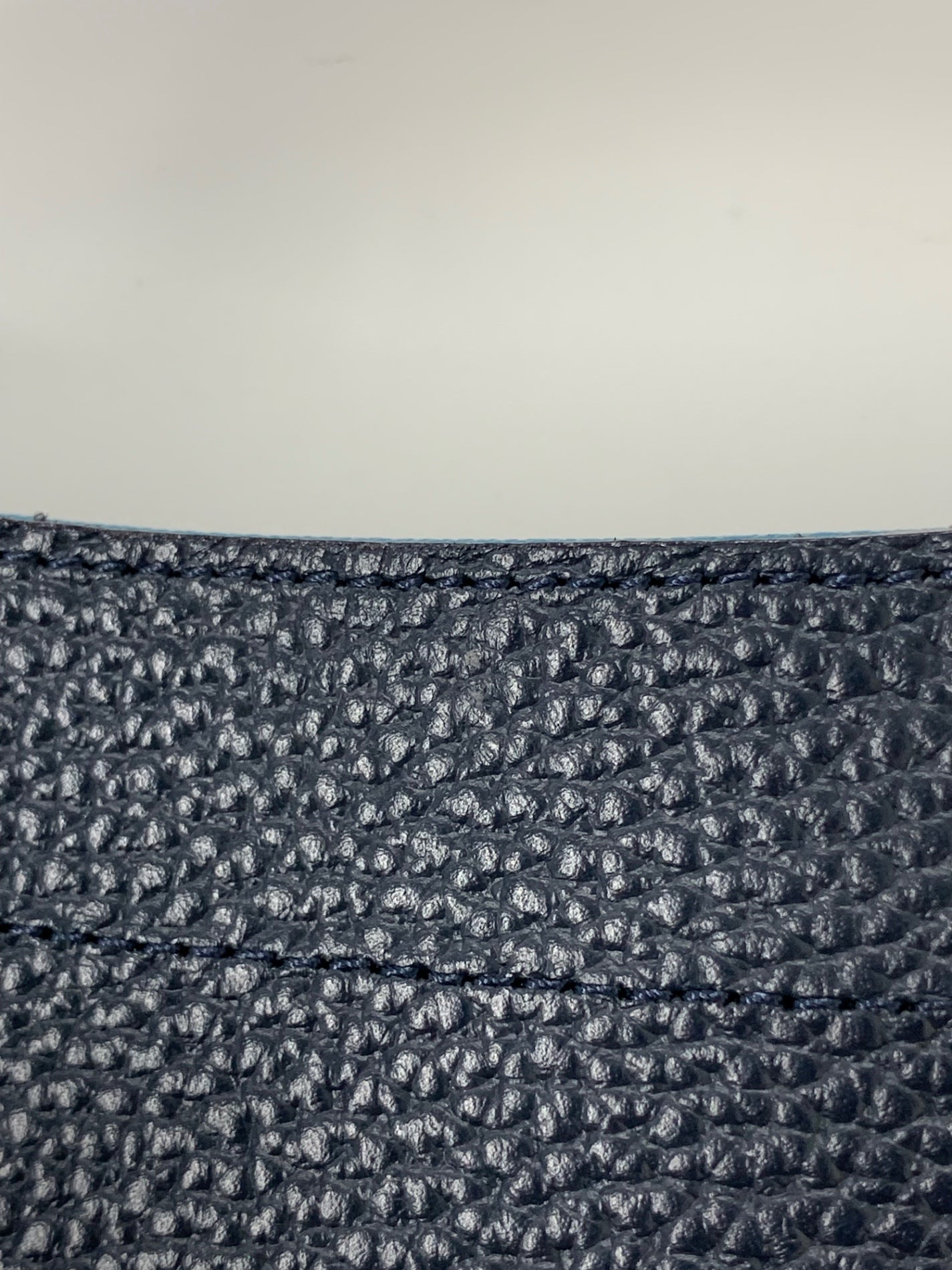 エーディーエムジェイ ショルダーバッグ ネイビー ワンショルダー レザー ITUGRUHMZMQS 【SALE】