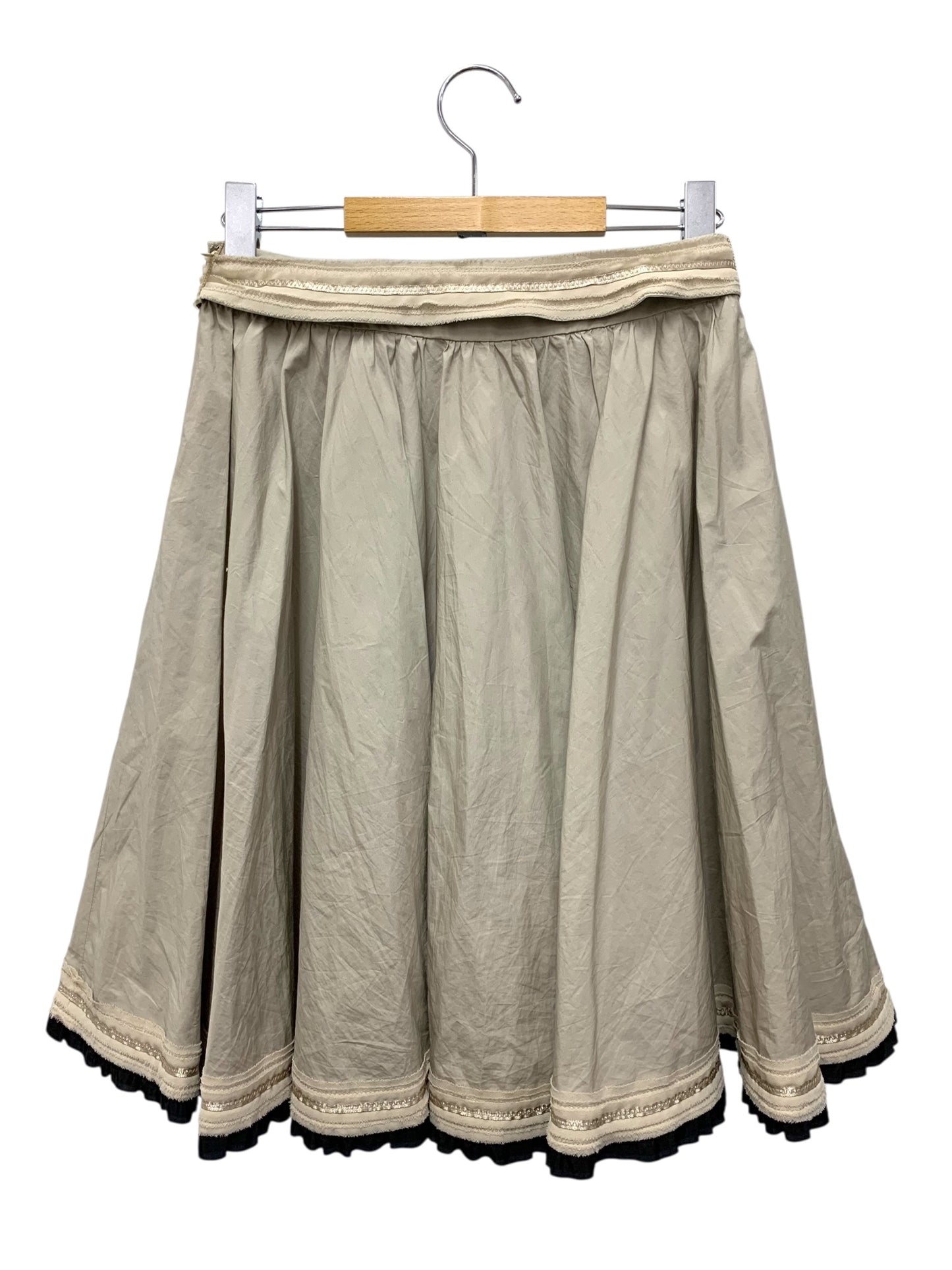 トゥービーシック W5S63-135-40 スカート 40 ベージュ ウエストベルト レース ITRCJNLT9OGM