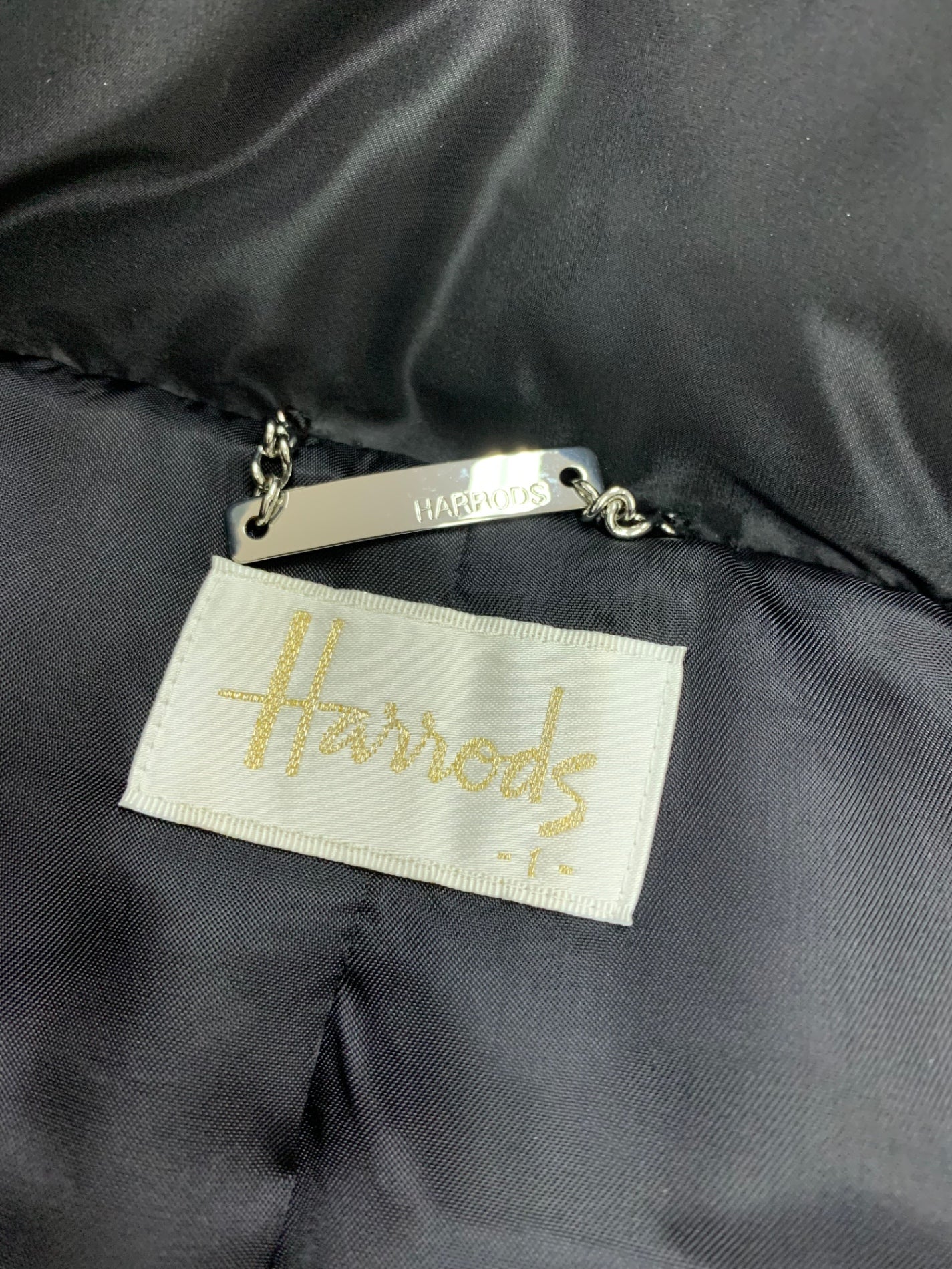 ハロッズ 11504011 ダウンコート 1 ブラック リボンモチーフ IT4KN3DDDBIW