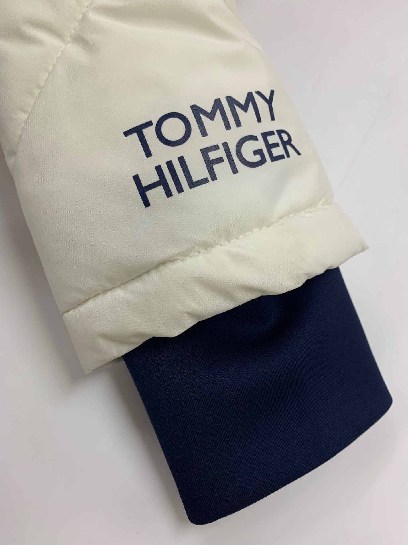 トミーヒルフィガー 1612217 中綿ジャケット Ｍ ホワイト キルティング　フード IT09X8M2IHFK