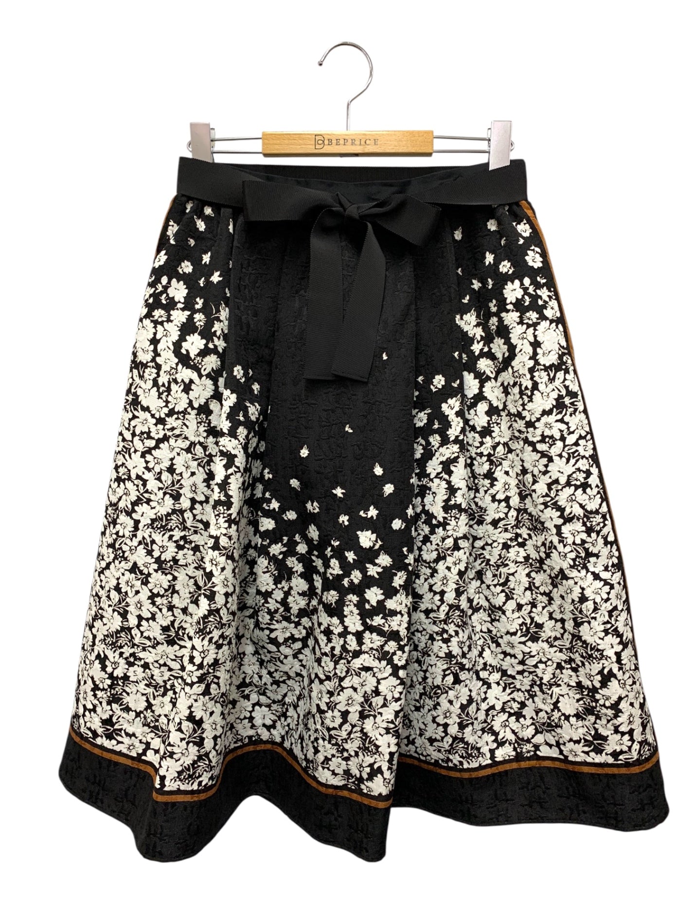 エムズグレイシー 217615 スカート 40 ブラック 小花柄 パネルプリント IT5MGOXTZNMA