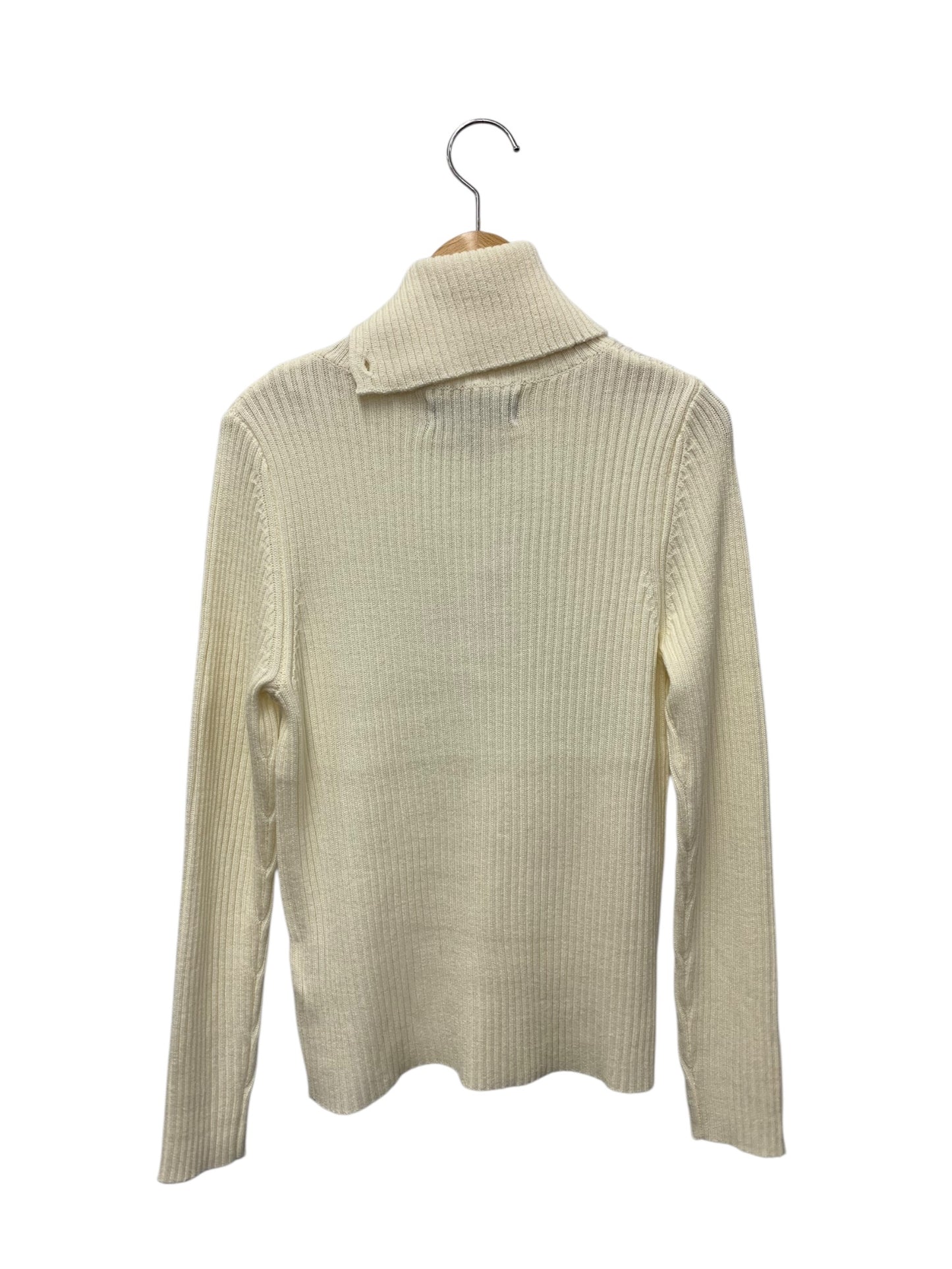 エムズグレイシー ロゴ刺繍入りタートルネックセーター 418611 ニット 40 アイボリー ボタン ITACPHCBLQDW