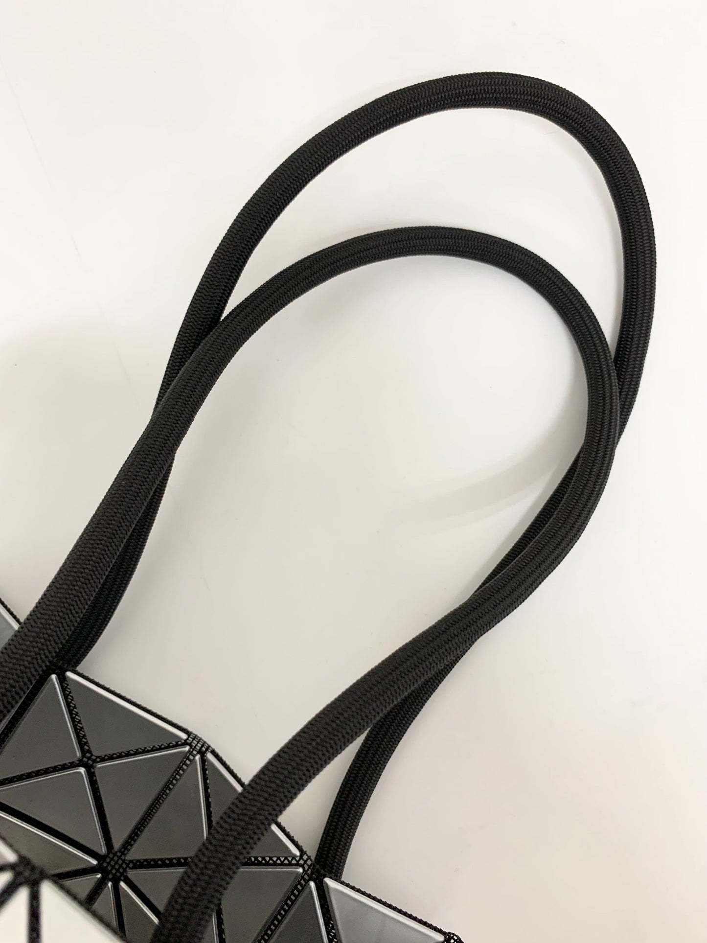 バオバオイッセイミヤケ WRING リング BB43AG531 ショルダーバッグ シルバー 巾着型 ITTWMOI26R40