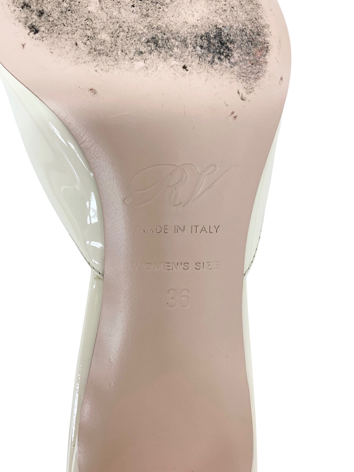 ロジェヴィヴィエ トランペット パテントレザー ミュール RVW74839190D1PC019 36 アイボリー IT4UYZBM01NG