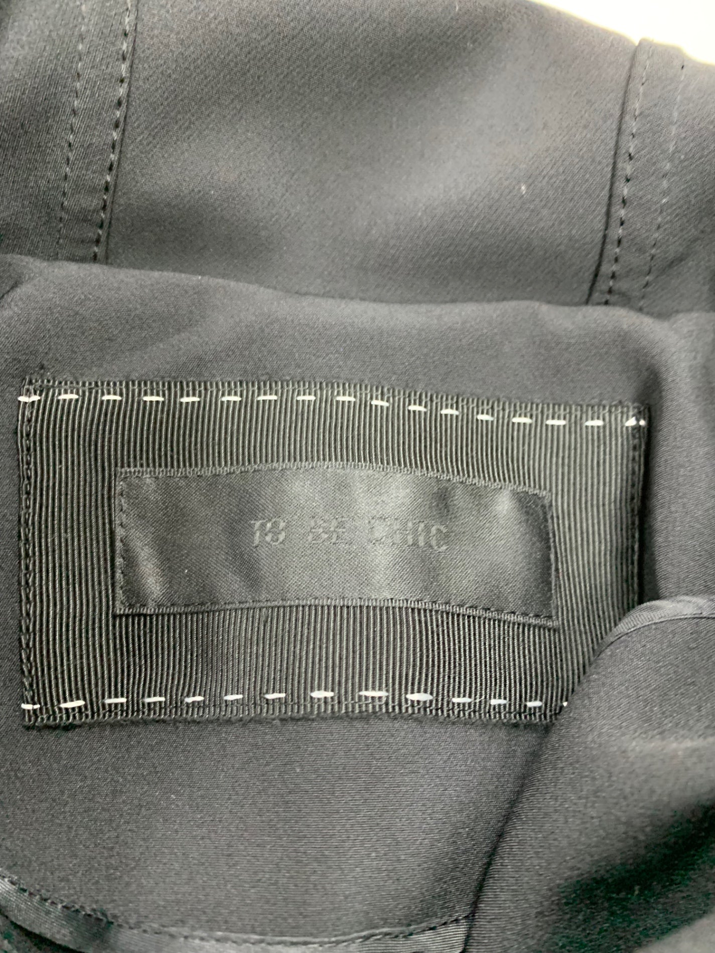 トゥービーシック 2WAYダブルクロス コート W5A02-114-09 42 ブラック フリル フード ITSTIK32SCHC