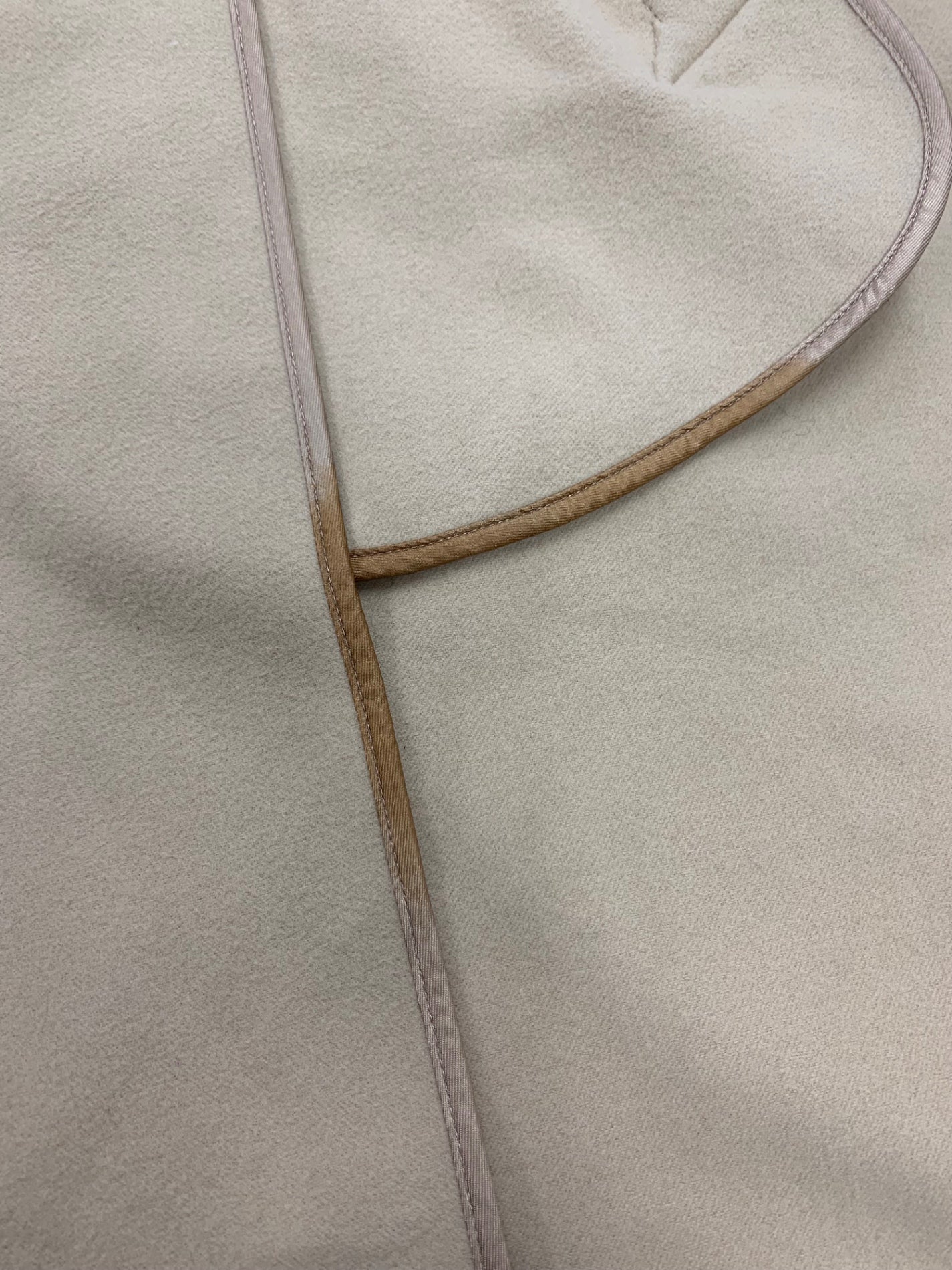 クロエ CHC19WMA 2707827834 ポンチョ 34 ベージュ シルバーボタン ニット襟 ITAN6PRZFZAC