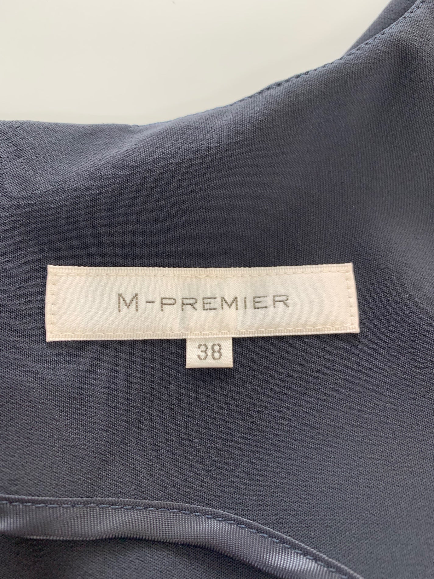 エムプルミエ A322-021 プルオーバー 38 ネイビー バックジップ ITIAZ0RKS0PS