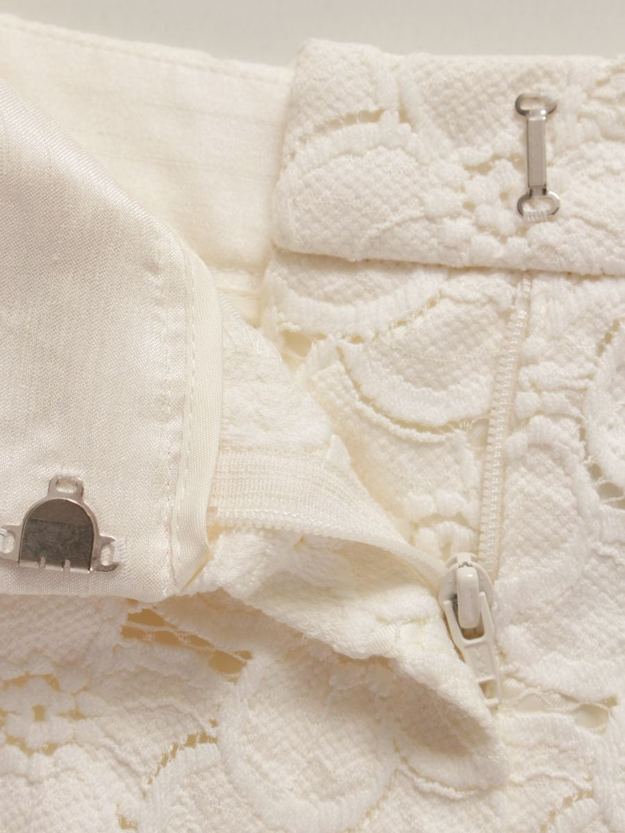 トゥービーシック W5R53-341-40 パンツ 38 ホワイト クロップド レース フラワーモチーフ IT1W41DJMFHG