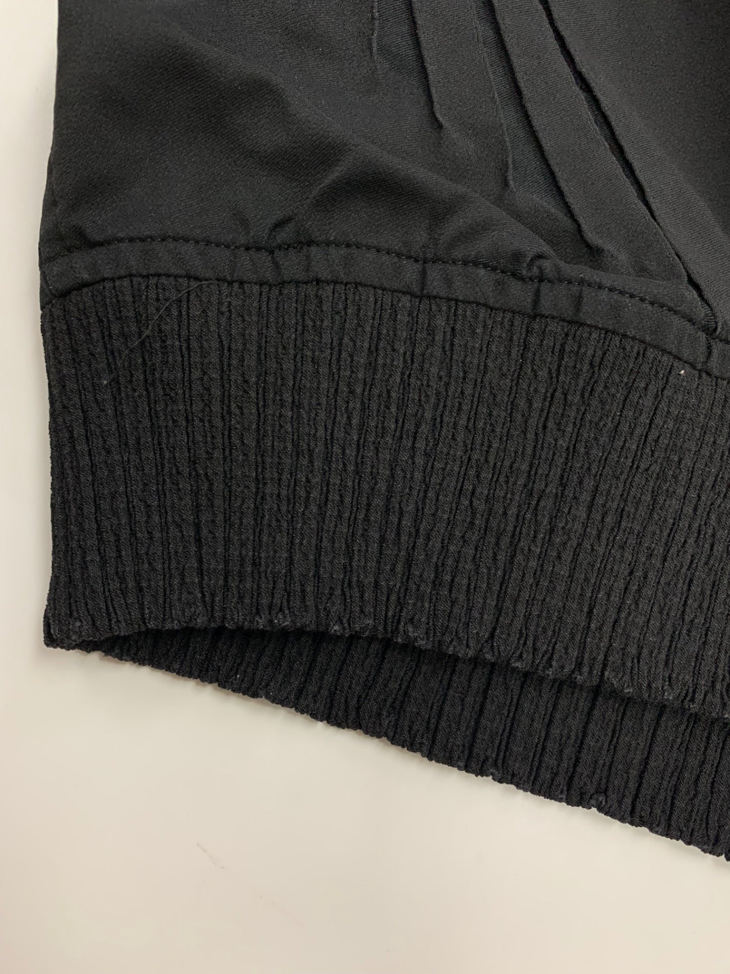 エイポックエイブルイッセイミヤケ TYPE-S BASIC COLORS AT23FC700 ブルゾン 1 ブラック ITGC5ZEMECOS 【SALE】