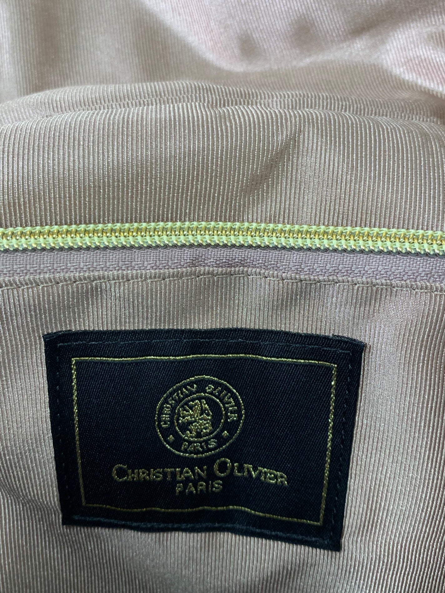 クリスチャンオリビエ リュック ブラウン サイドジップ ITIZHNEGRVIC