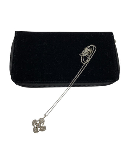 フォクシーブティック ネックレス シルバー ラインストーン フラワー ITIBMDMQ7L2S