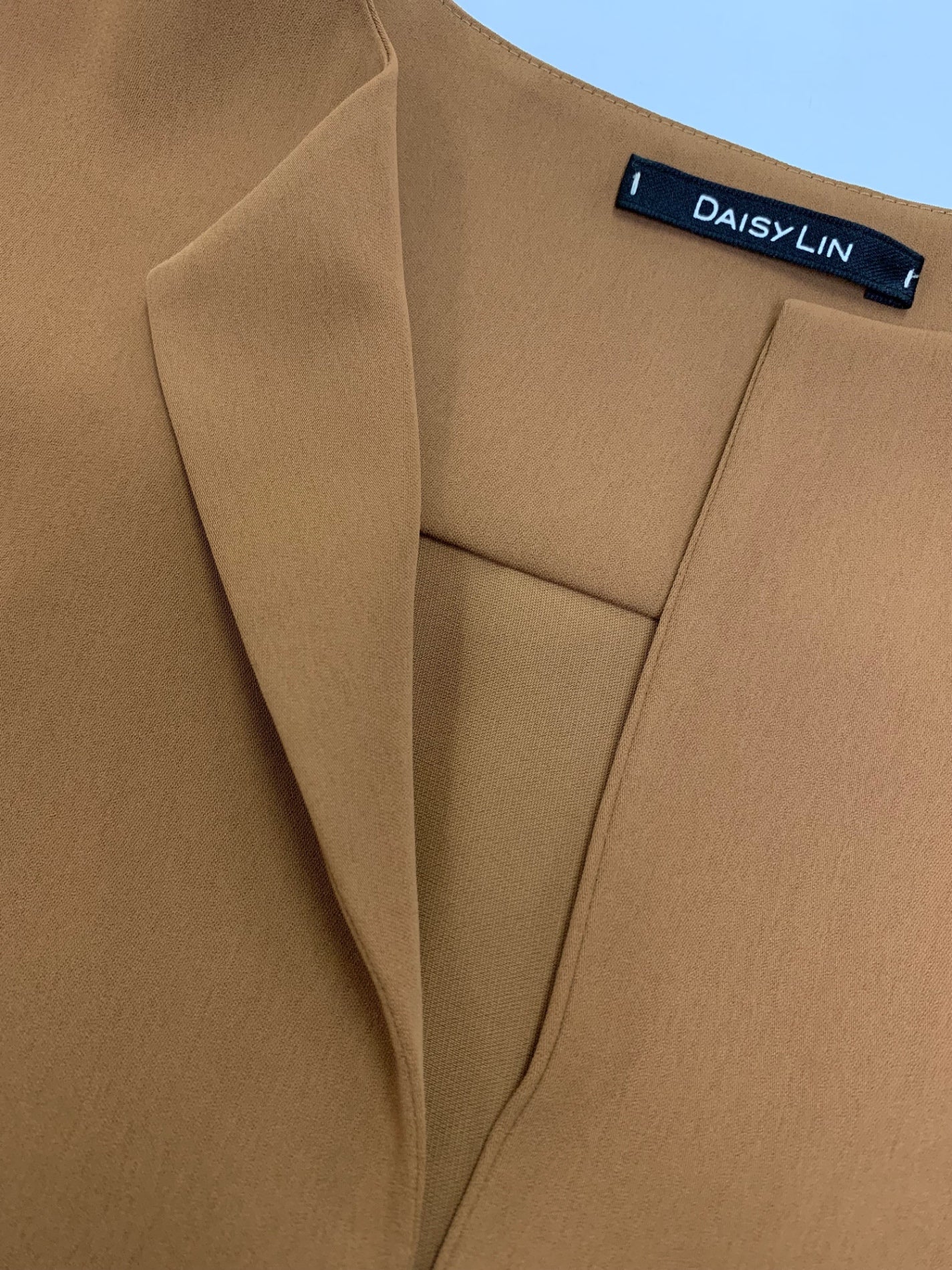 デイジーリン Daisy Sophisticated Blouse 06132 ブラウス 40 キャメル 2021年増産品 ITEM8DNRTHWL