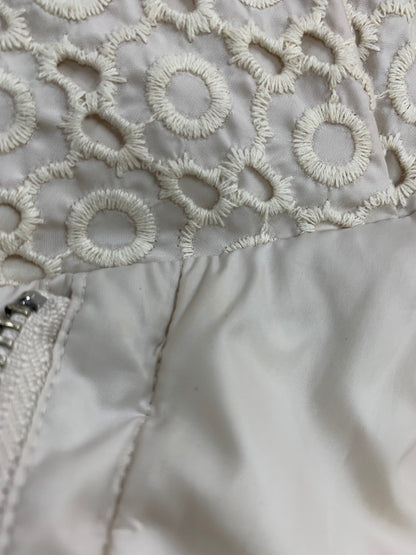 トゥービーシック W5A06-686 ダウンコート 40 アイボリー フラワーモチーフ カットワーク ITKVTKXLM308