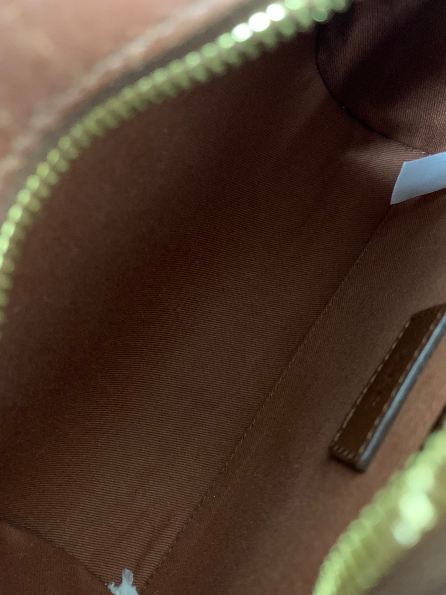 アーペーセー ショルダーバッグ ブラウン DEMI LUNE ハーフムーン レザー ITP8ZK5OVOI8 【SALE】